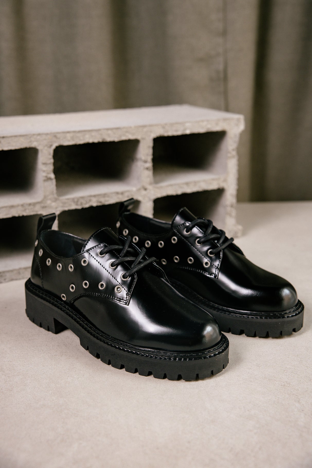 Derby Femme Pina Eyelet black | Freeman T. Porter