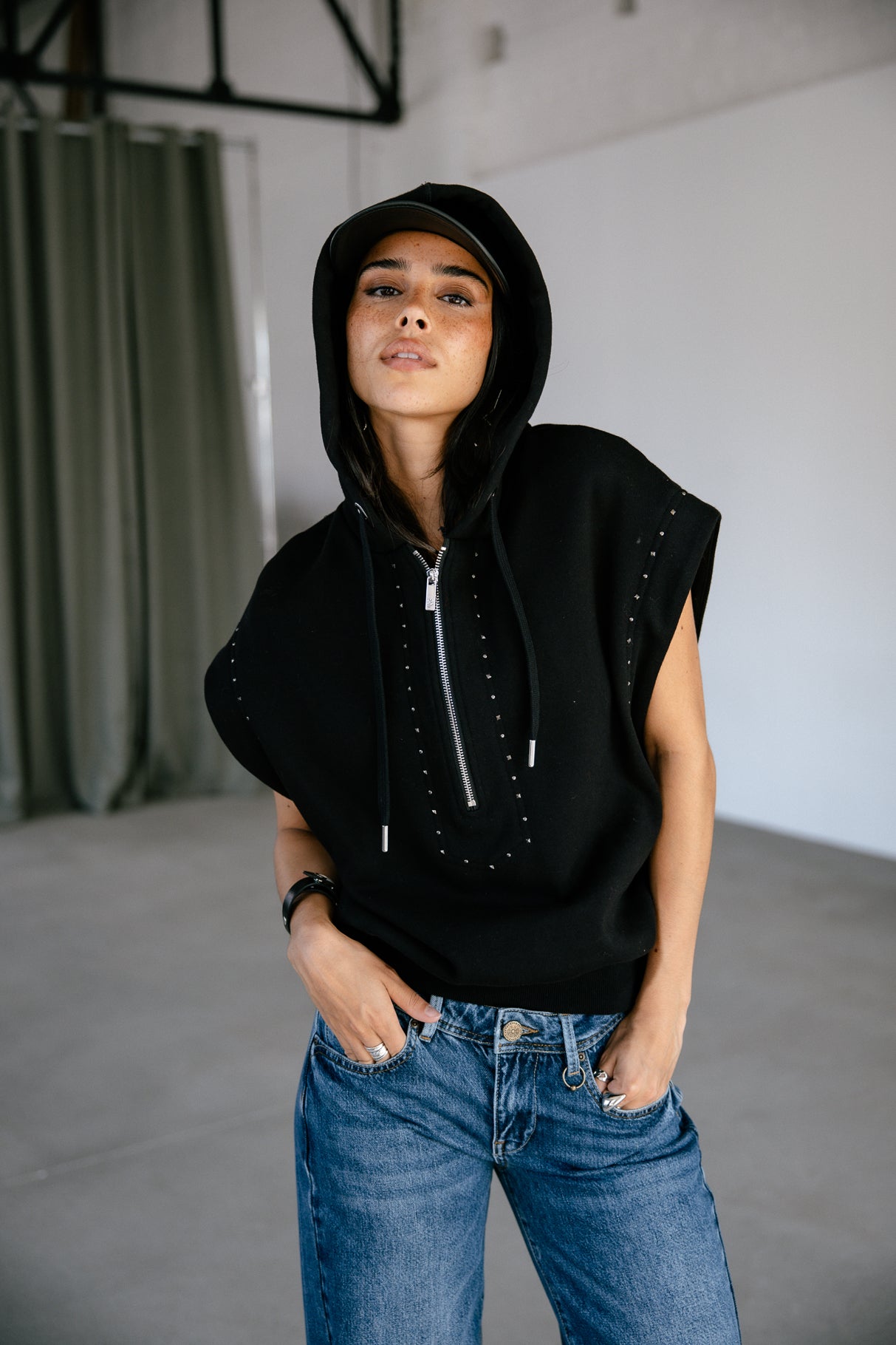 Sweatshirt sans manche Femme Sogan black | Freeman T. Porter