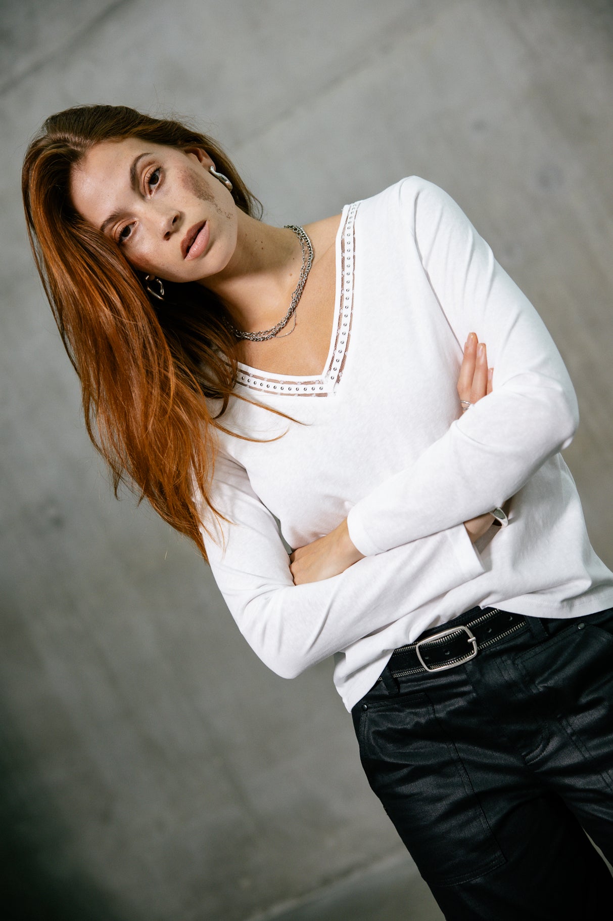 T-shirt avec rivets Femme Torina Studs white | Freeman T. Porter