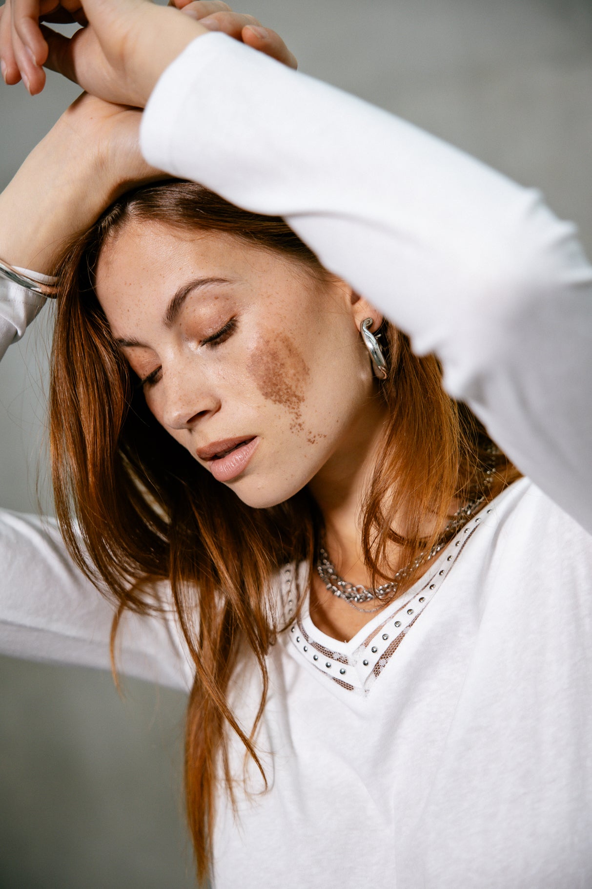 T-shirt avec rivets Frau Torina Studs white | Freeman T. Porter