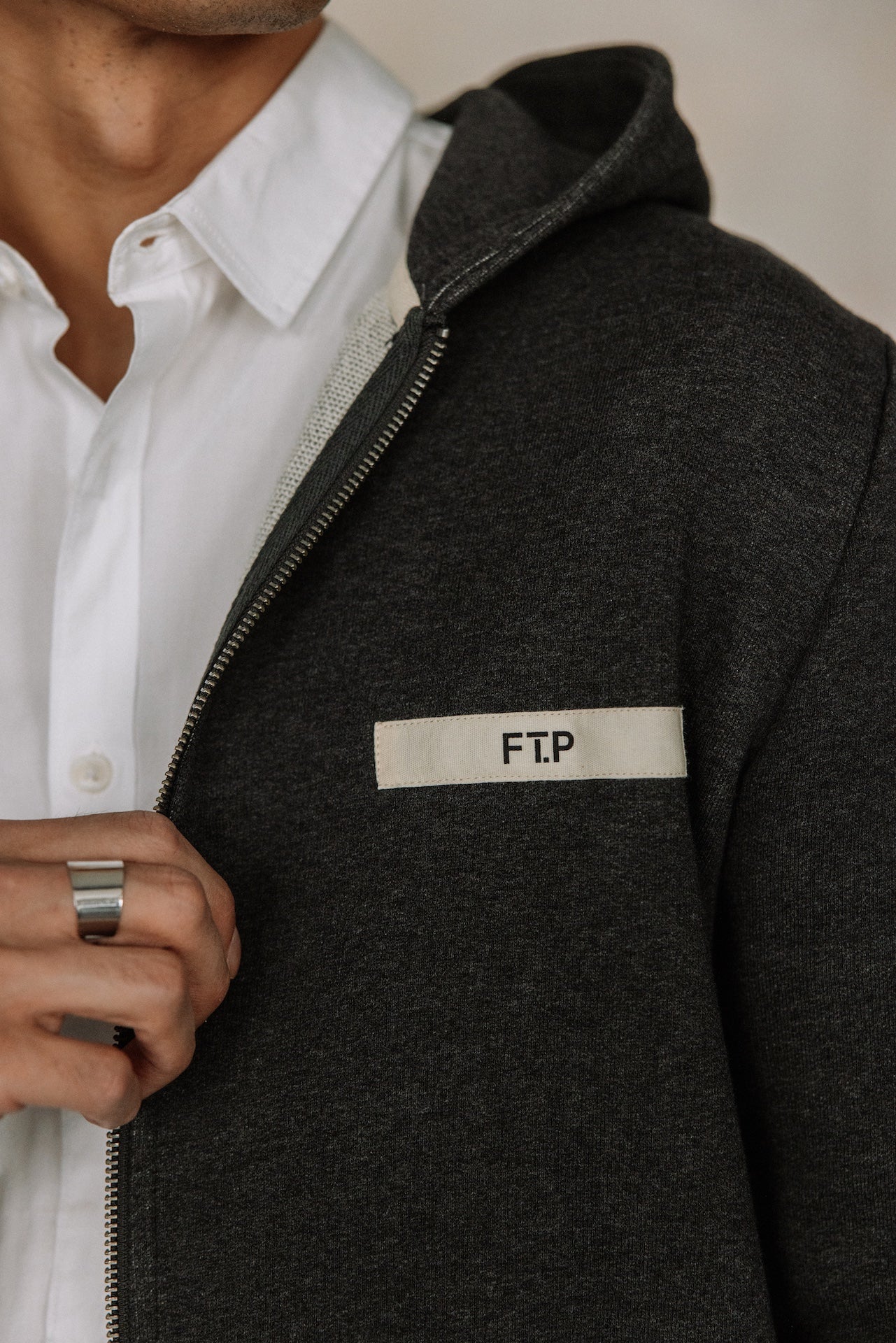 Sweat à capuche Men Aspen Yutong black | Freeman T. Porter