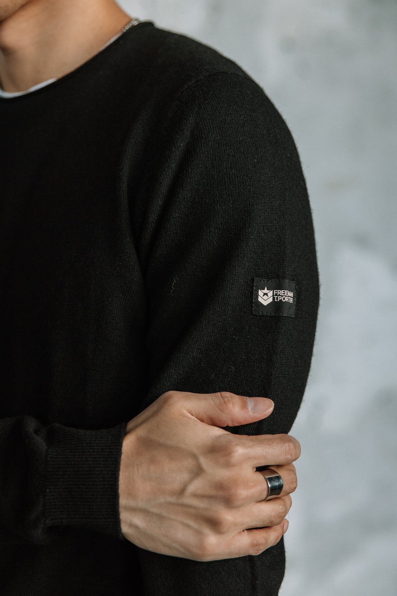 Pull col rond Hombres Sonny Macau black | Freeman T. Porter