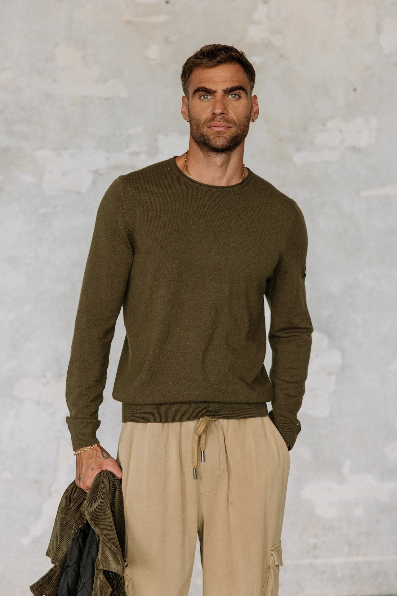 Pull col rond Hombres Sonny Macau olive night | Freeman T. Porter