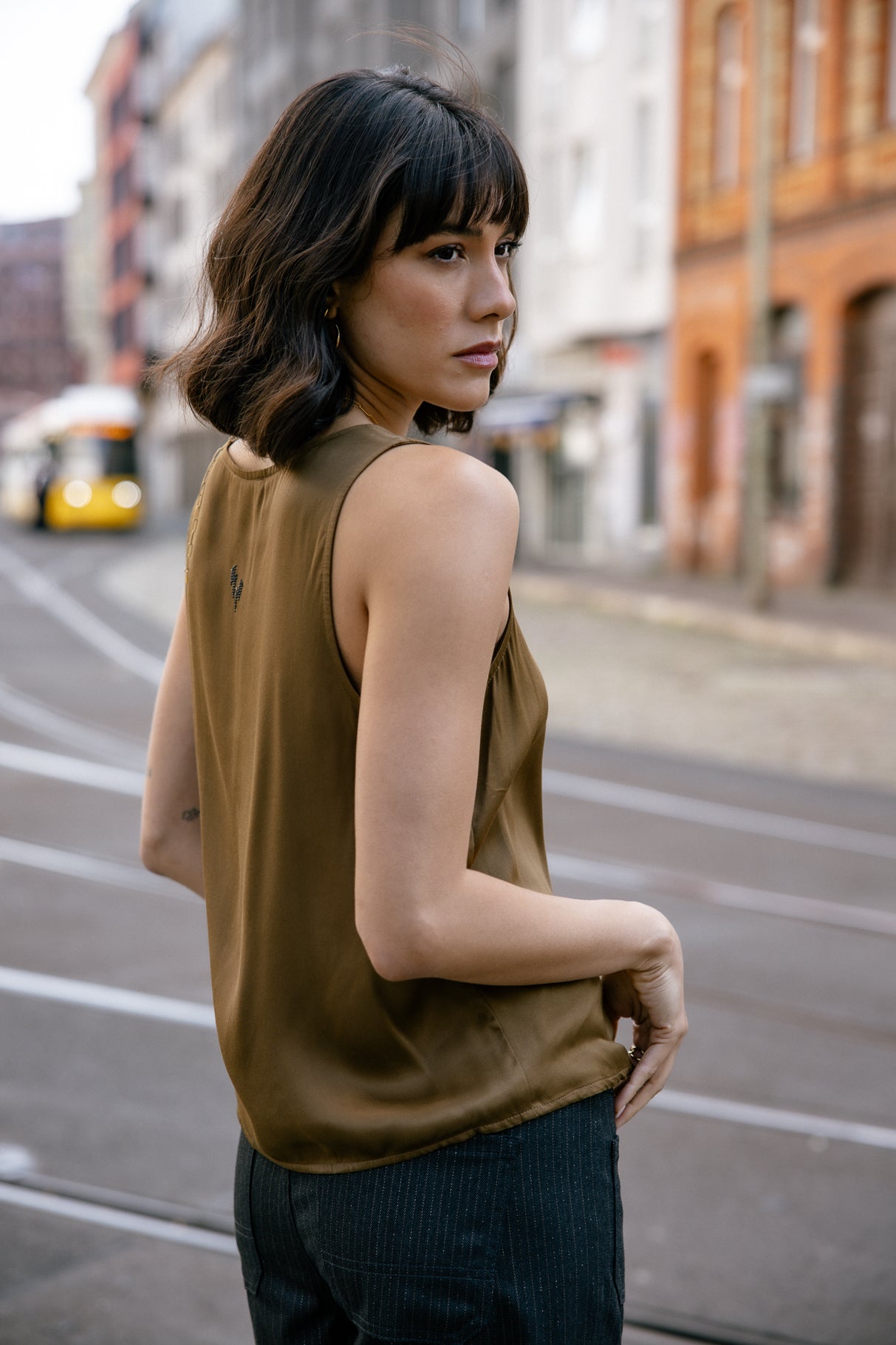 Top sans manche Femme Dulcia Silk bronze | Freeman T. Porter
