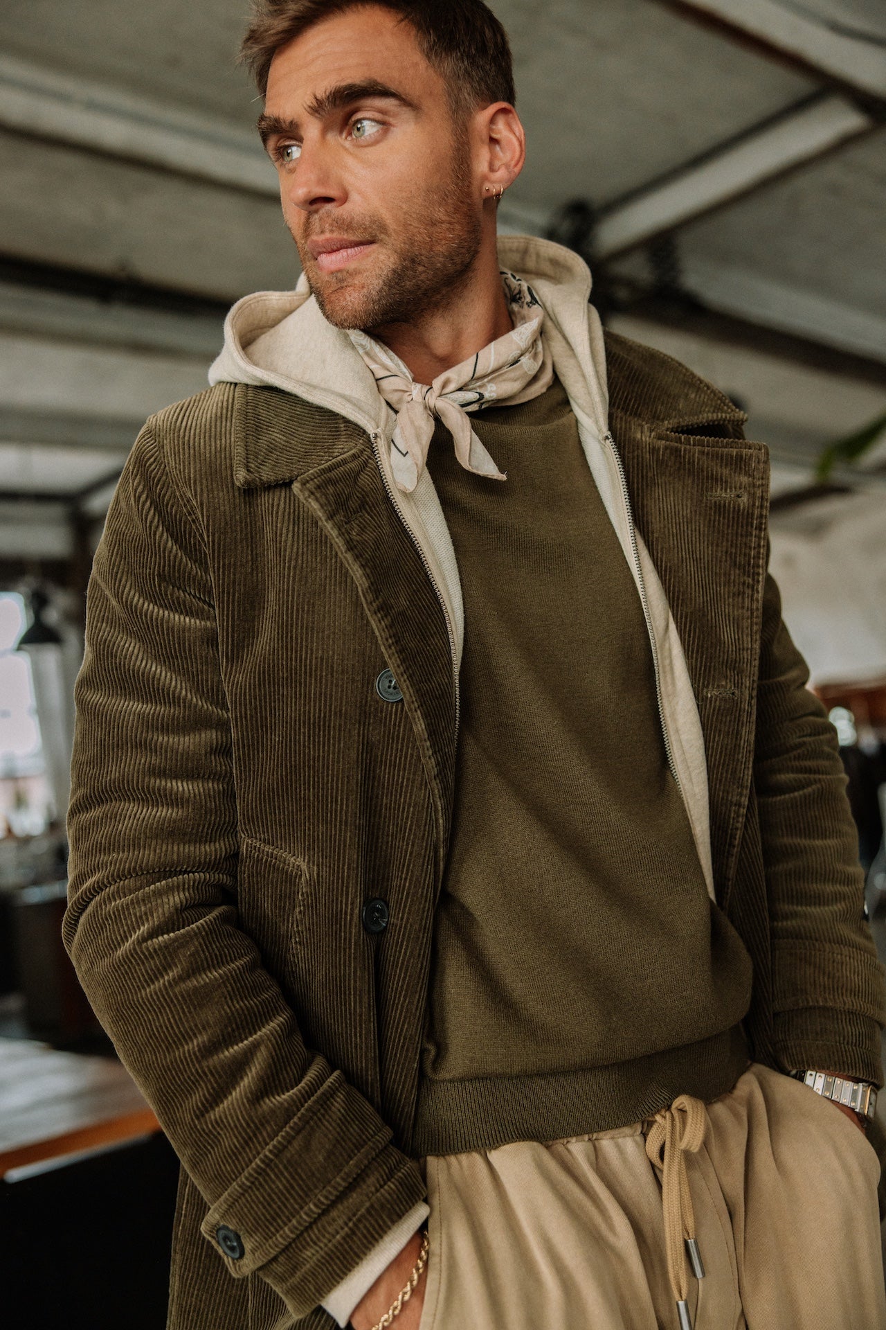 Manteau en velours Homme Daril Big Corduroy olive night | Freeman T. Porter