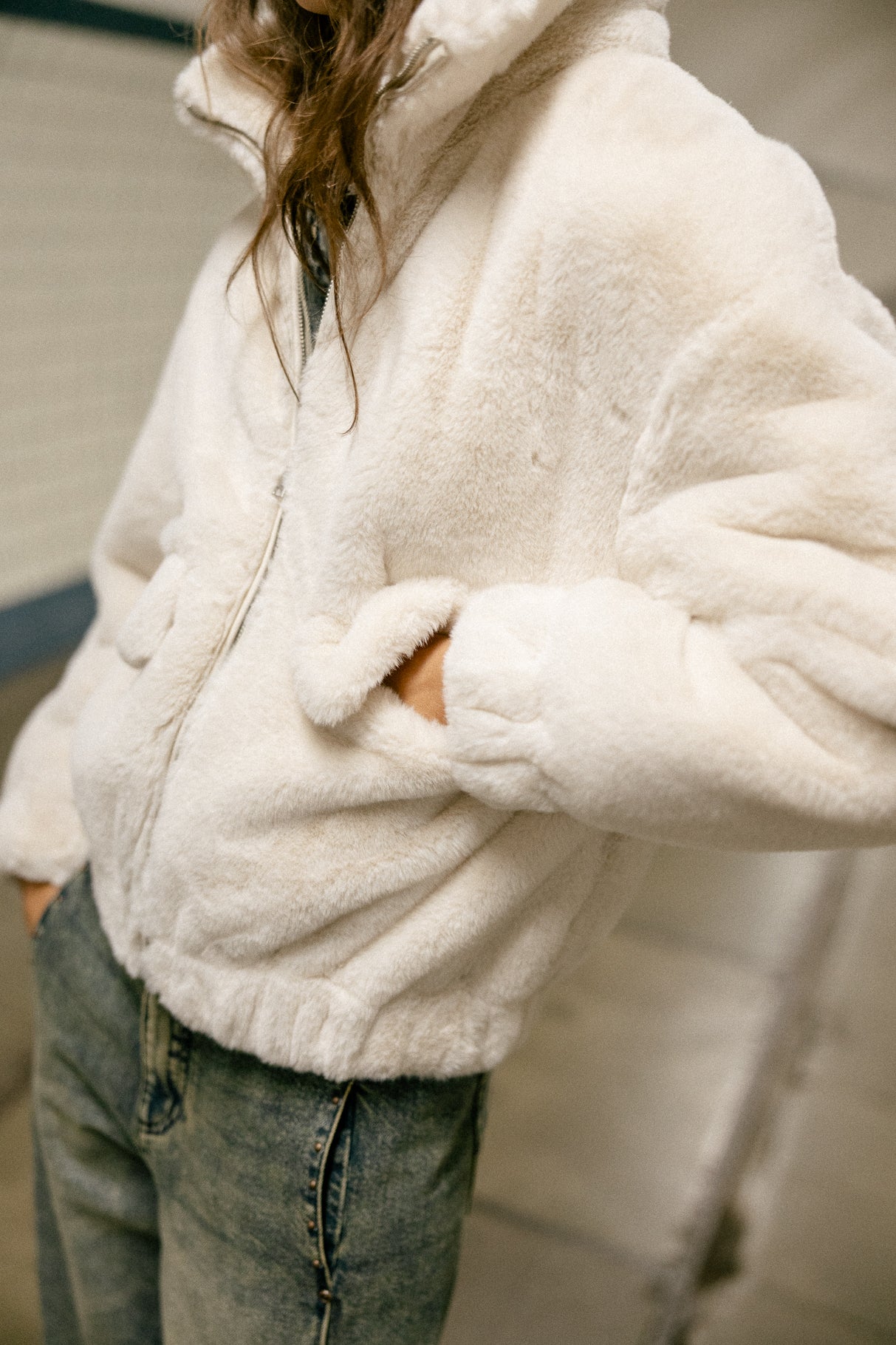Veste en fausse fourrure Femme Solly Fur whitecap gray | Freeman T. Porter