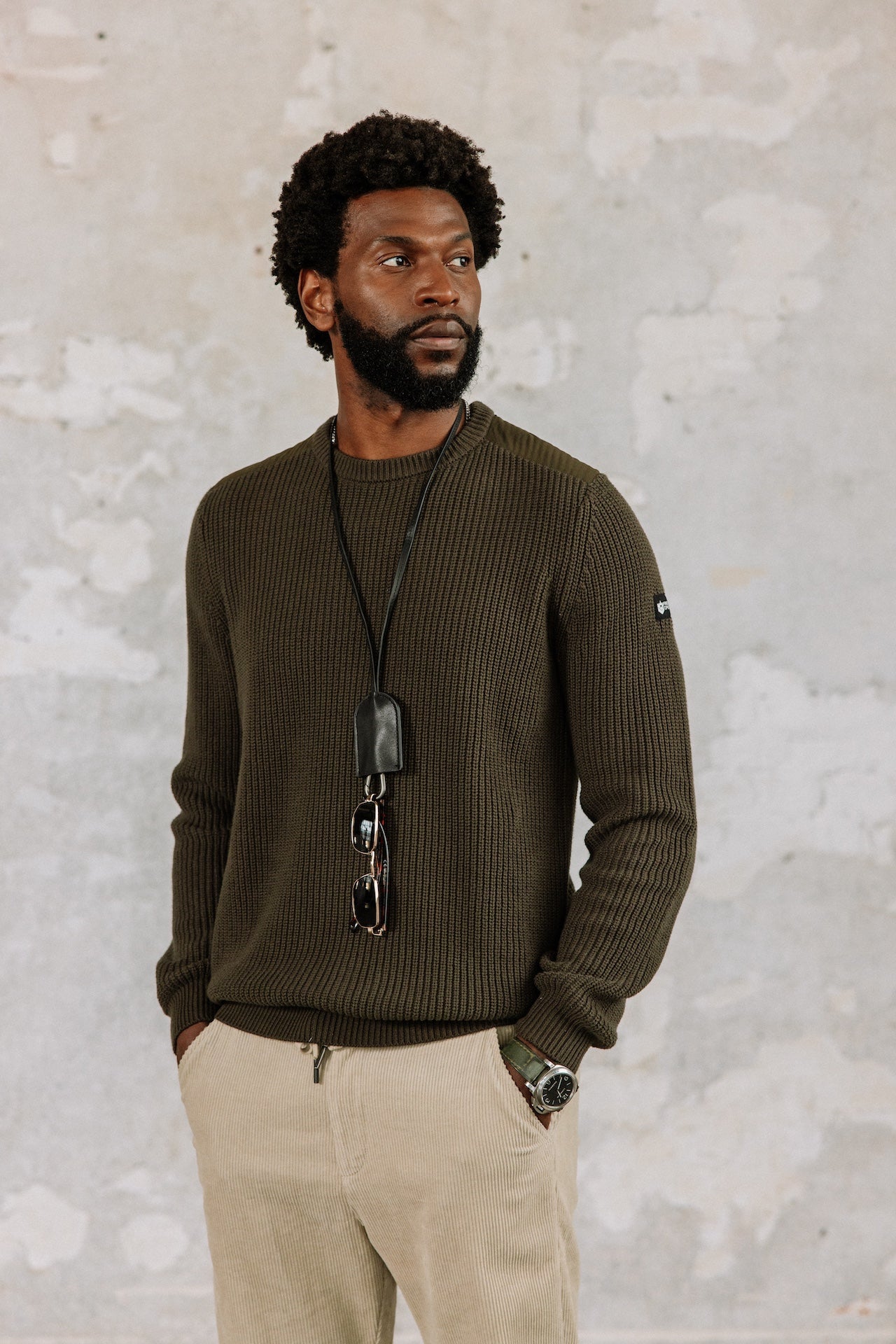 Pull empiècement épaules Hombres Pavel Shoulder olive night | Freeman T. Porter