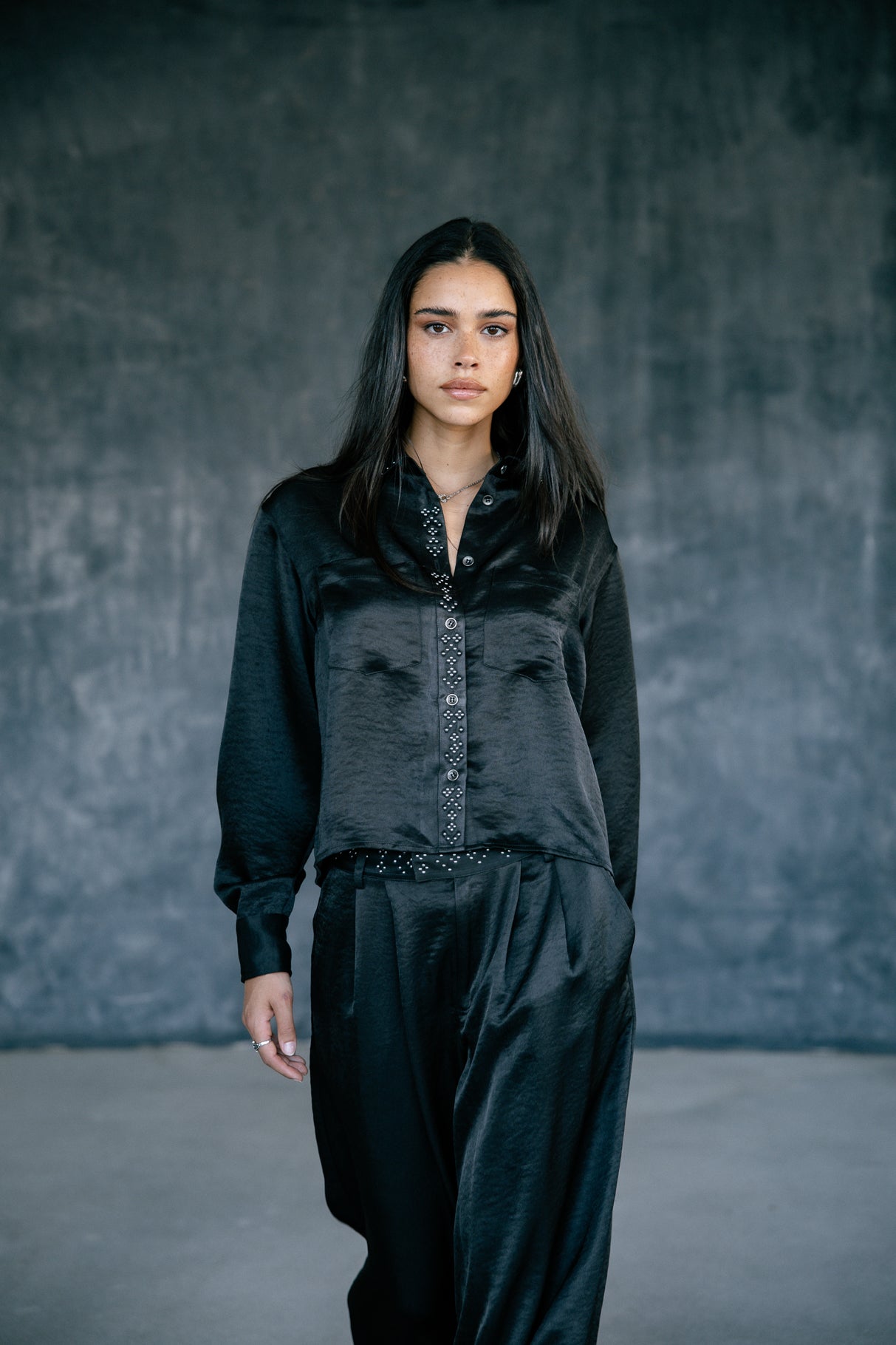 Chemise ample cropped Femme Caretina Satinado black | Freeman T. Porter