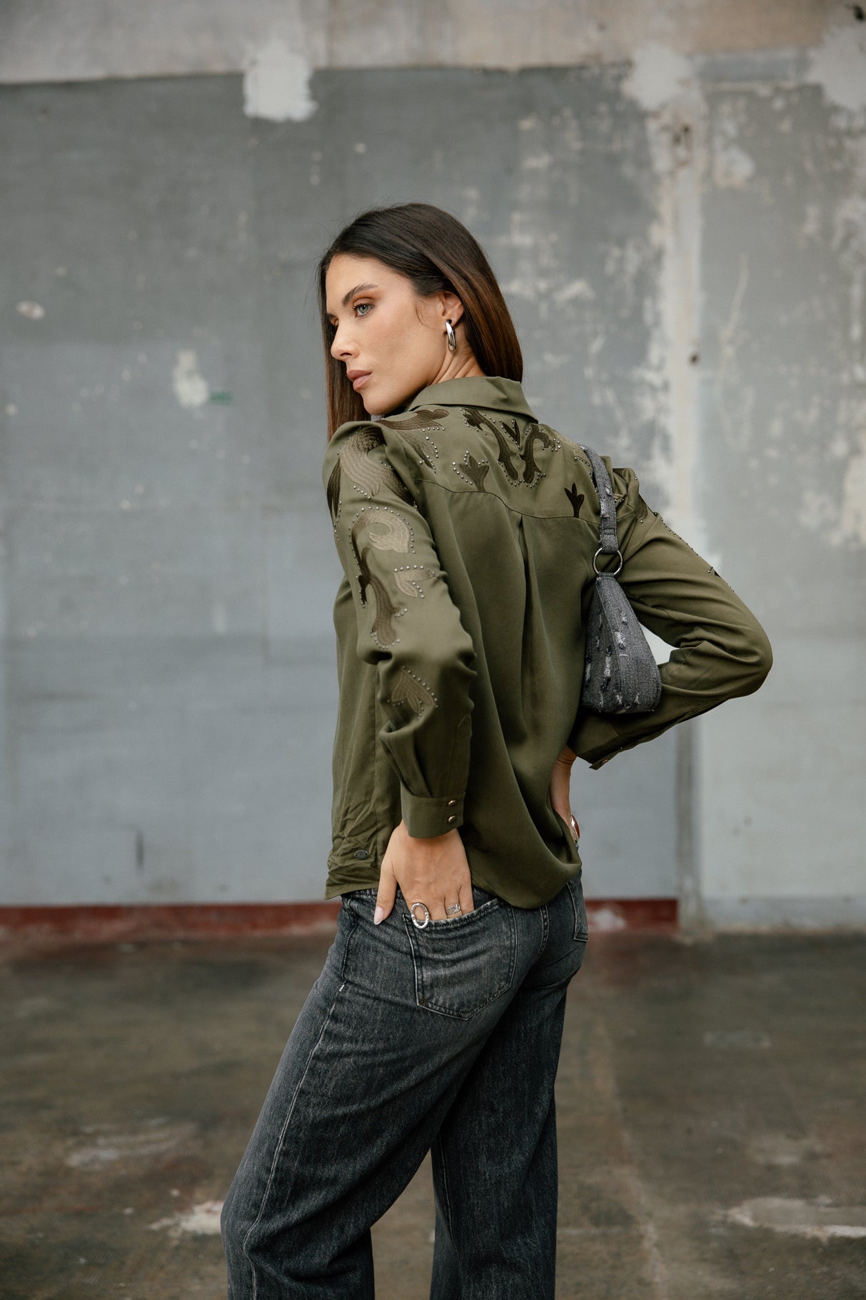 Chemise brodée Femme Cobally Embroidery olive night | Freeman T. Porter