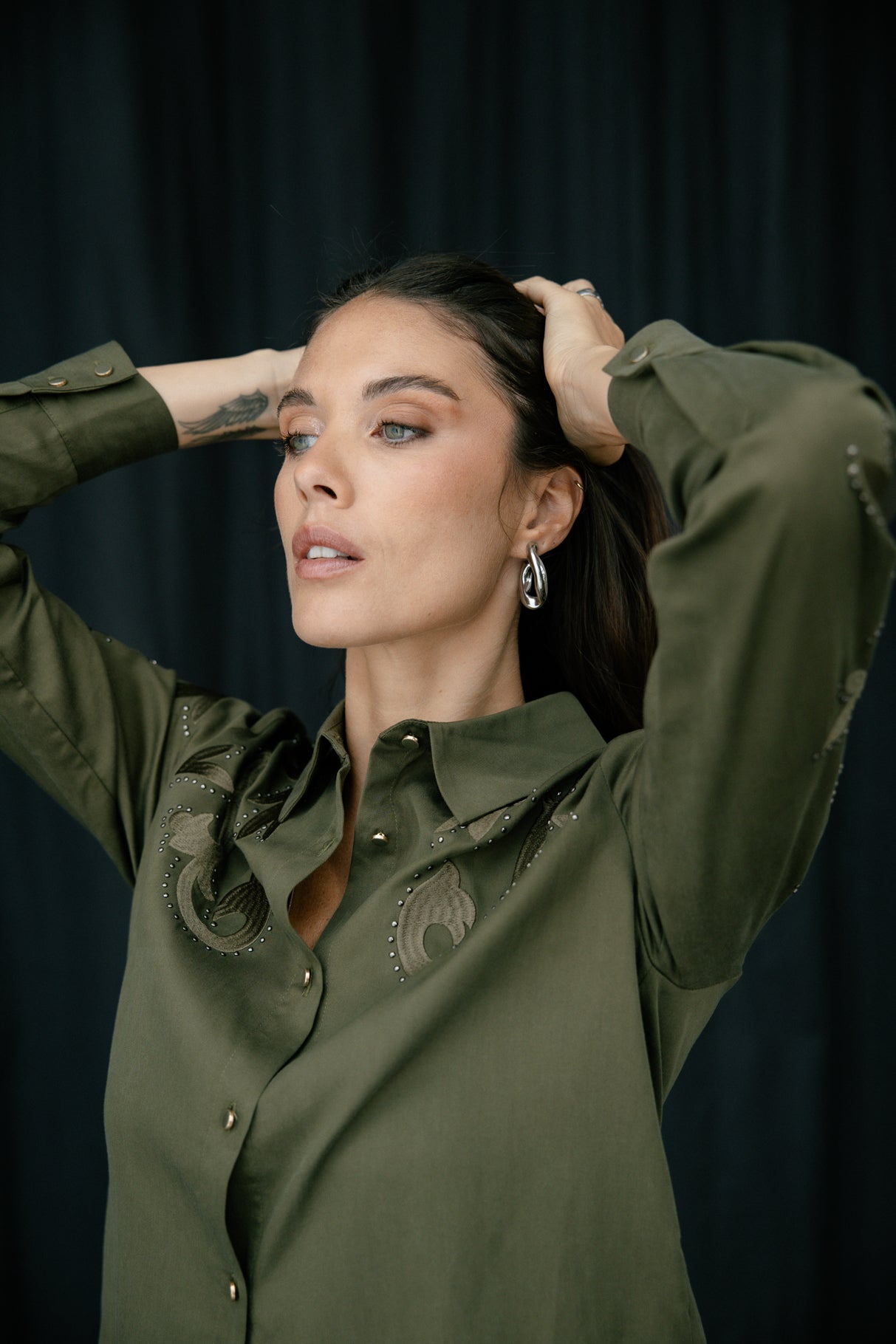 Chemise brodée Femme Cobally Embroidery olive night | Freeman T. Porter