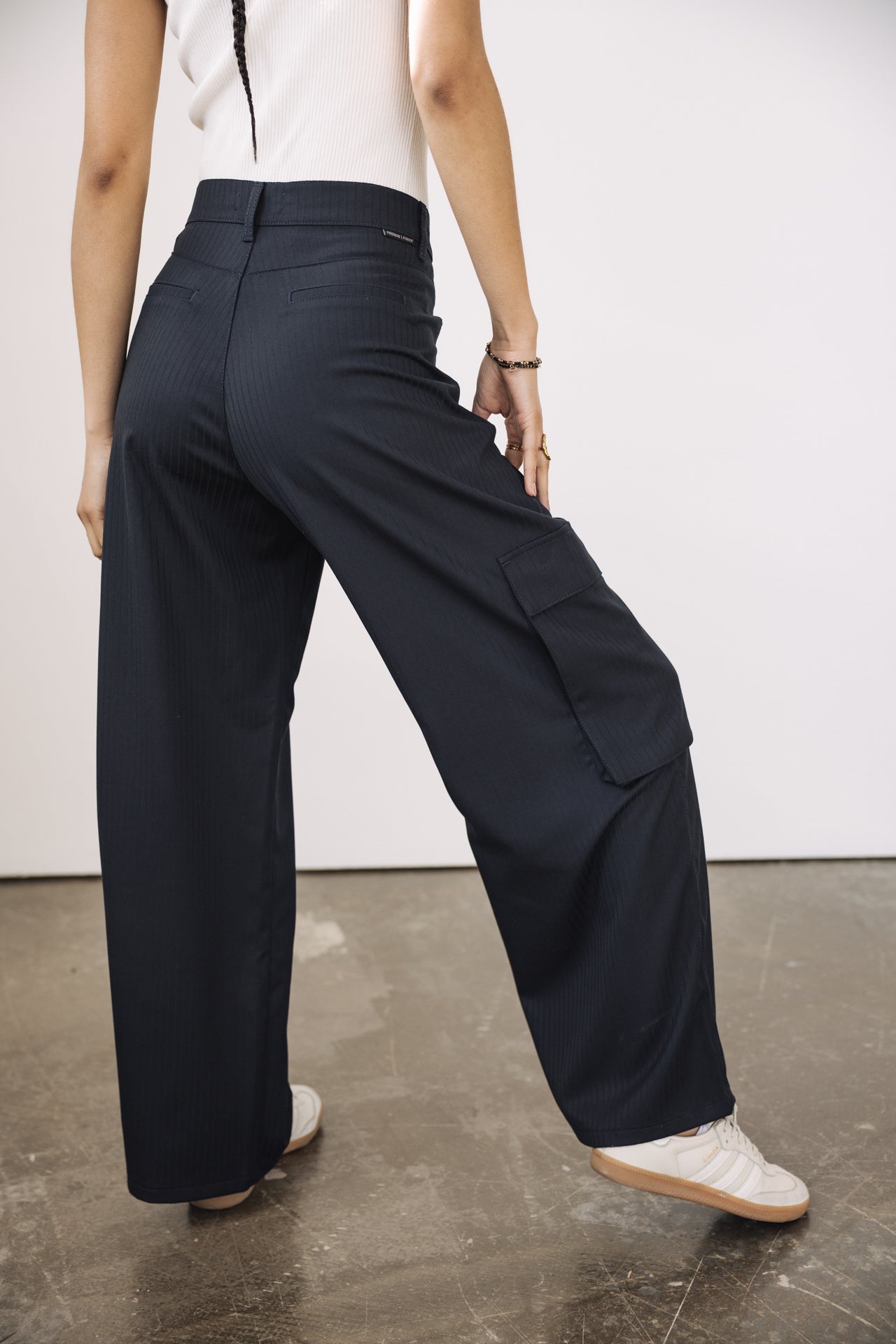

Wide-leg cargo pants Woman Bono Crown navy | Freeman T. Porter