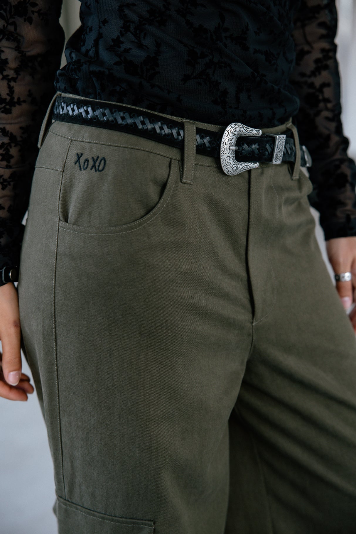 

Pantalon large cargo Femme Bono Tencely olive night | Freeman T. Porter