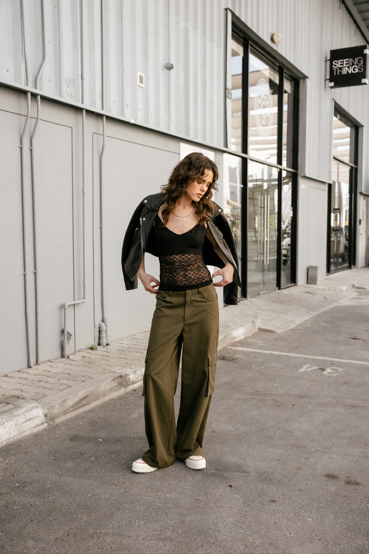 

Pantalon large cargo Femme Bono Tencely olive night | Freeman T. Porter