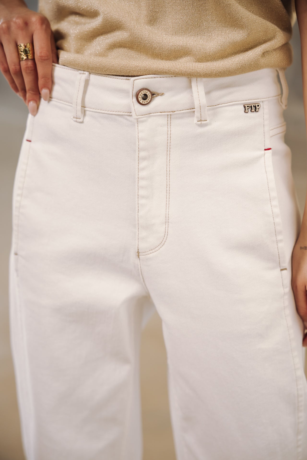 

Cropped balloon pants Woman Rosalia Andalouisa off white | Freeman T. Porter