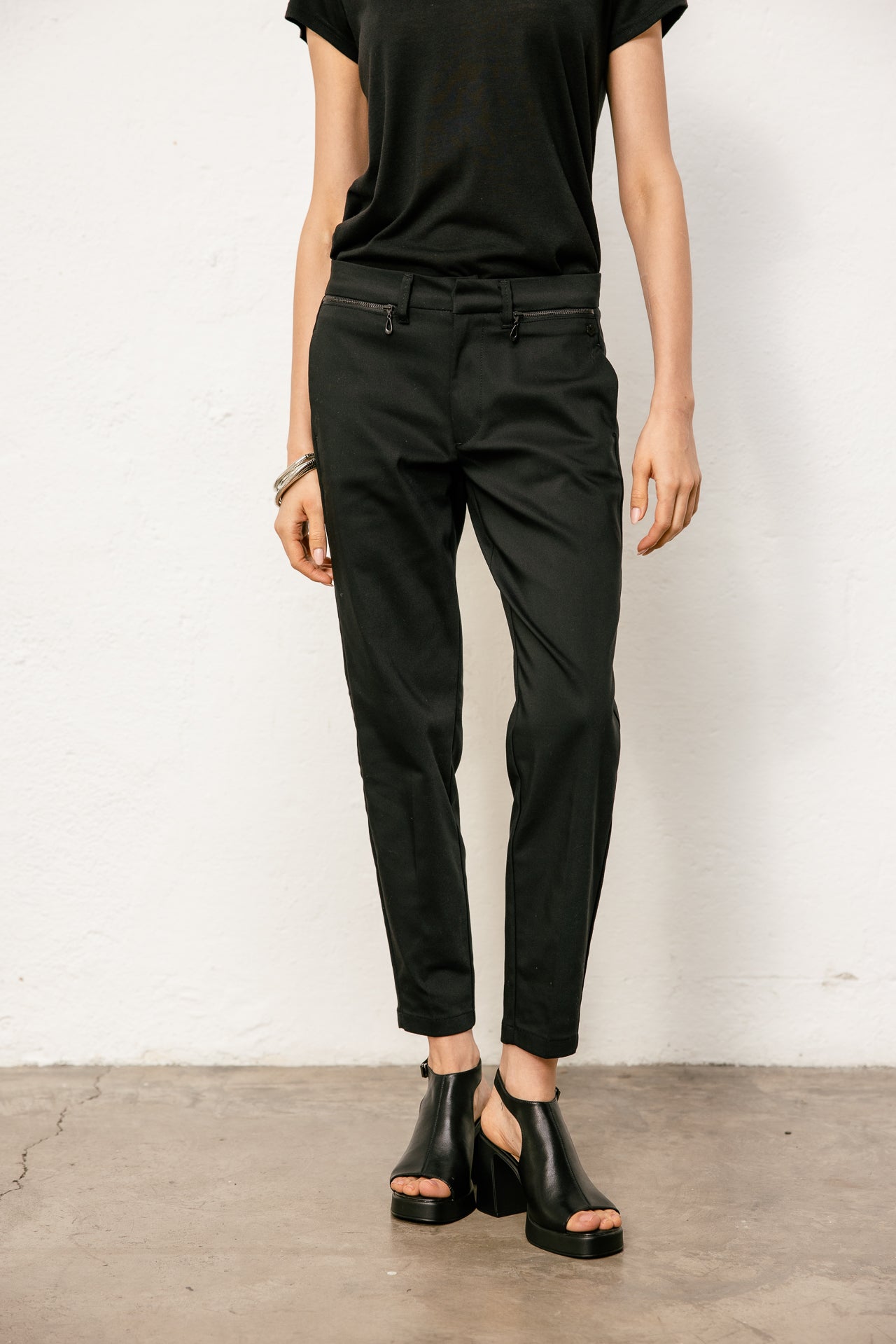 

Pantalón city slim 7/8 Mujer Willow Polyneo black | Freeman T. Porter