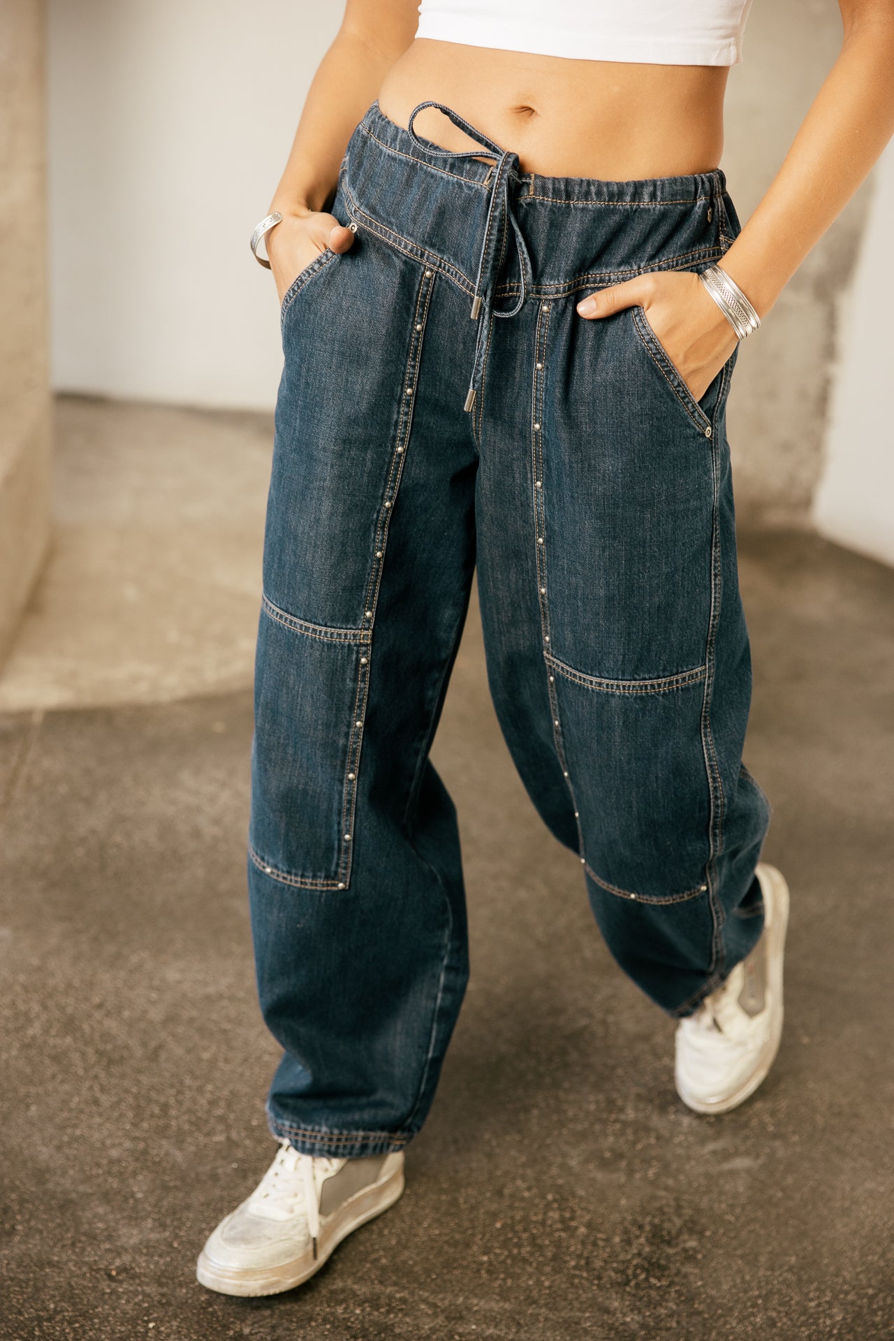 

Denims barrel fluide clouté  Femme Petra molove dark | Freeman T. Porter