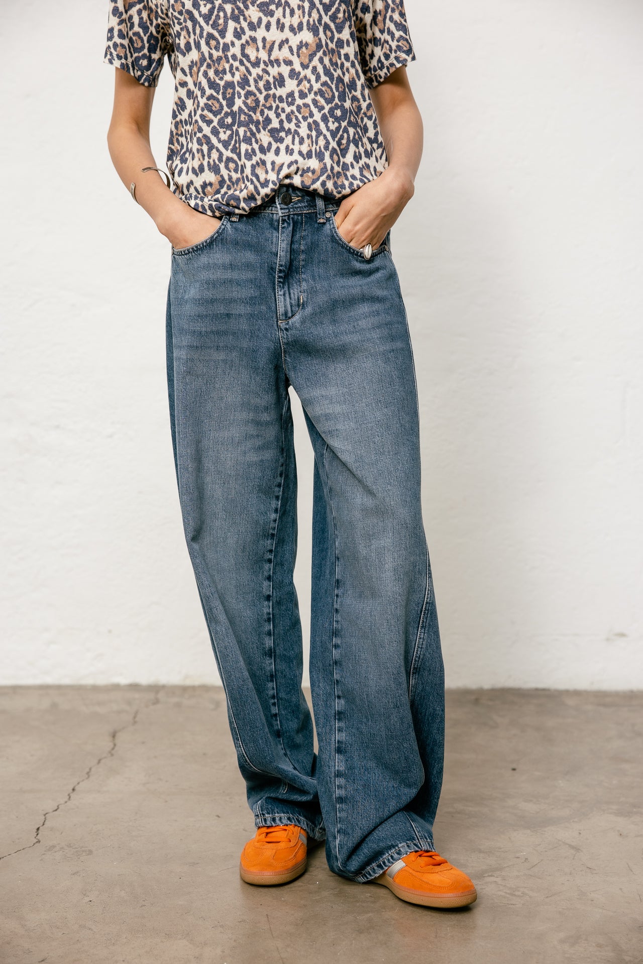   
            

Jeans barrel Femme Nettie Denim molove med | Freeman T. Porter
          