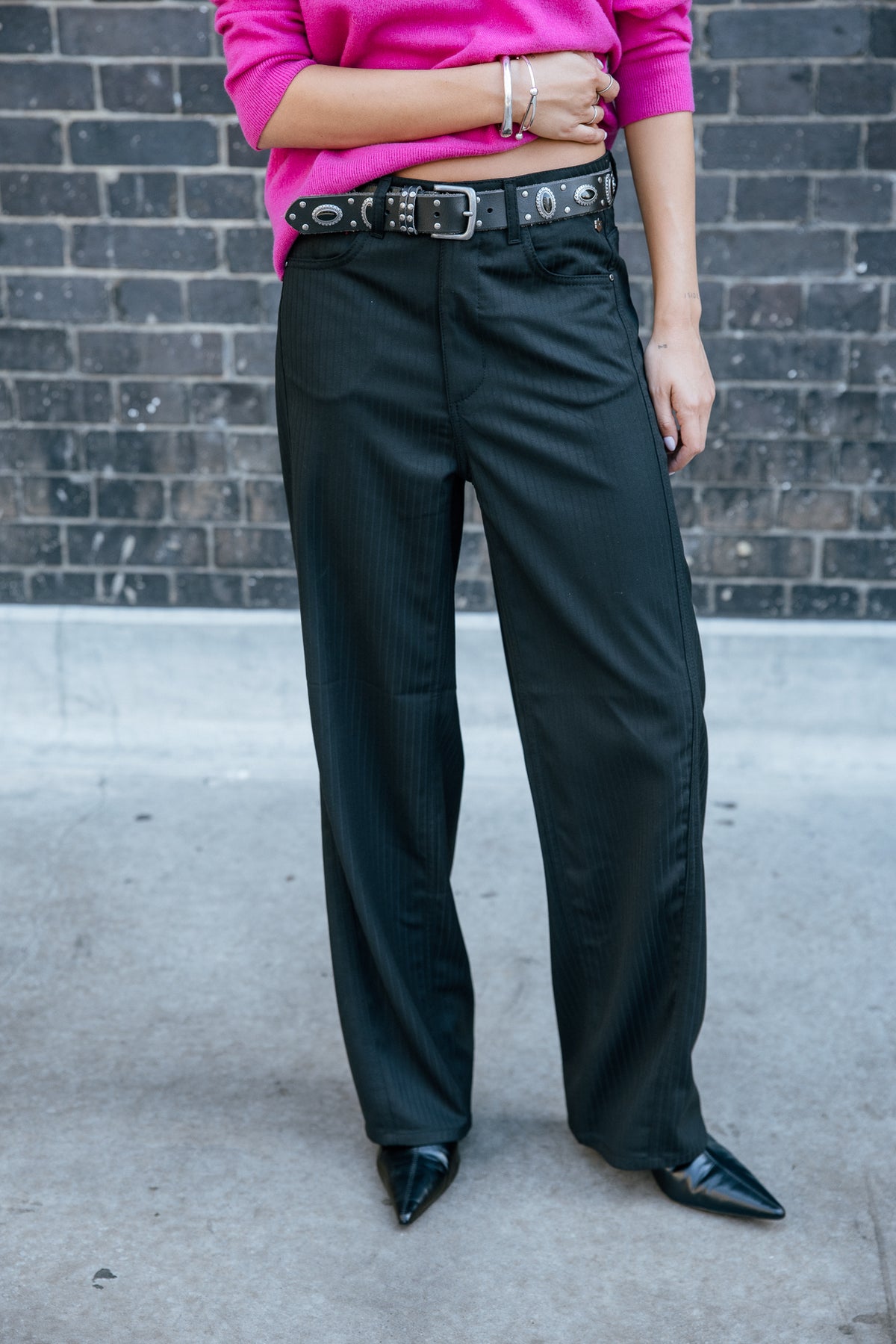   
            

Barrel-Hose Damen Nettie Crown Schwarz | Freeman T. Porter
          
