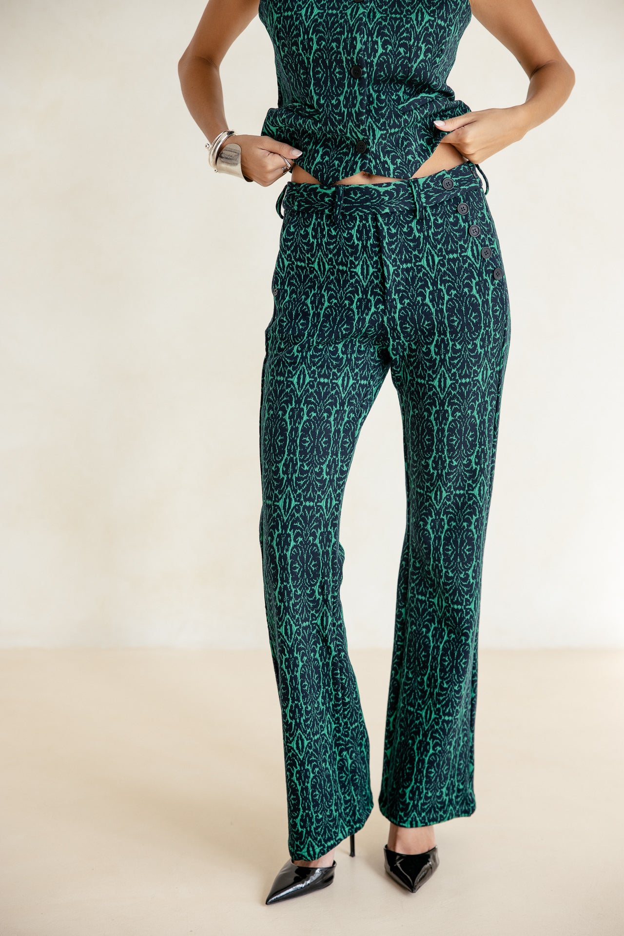   
            

Bootcut-Hose Damen Roma Baroca original | Freeman T. Porter
          