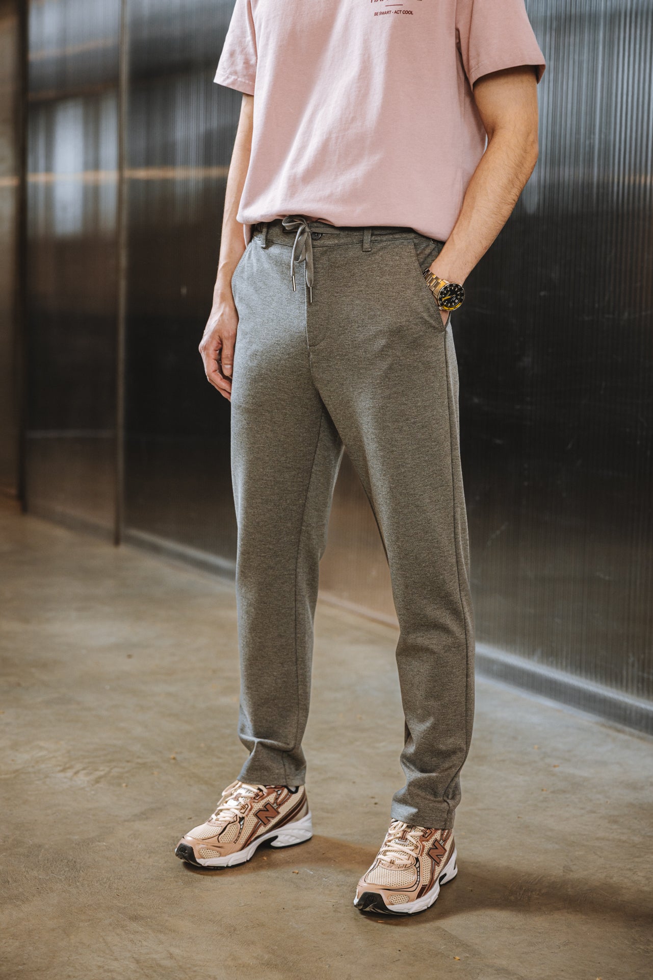   
            

Pantalon relax Homme Derek Comfy moon rock | Freeman T. Porter
          