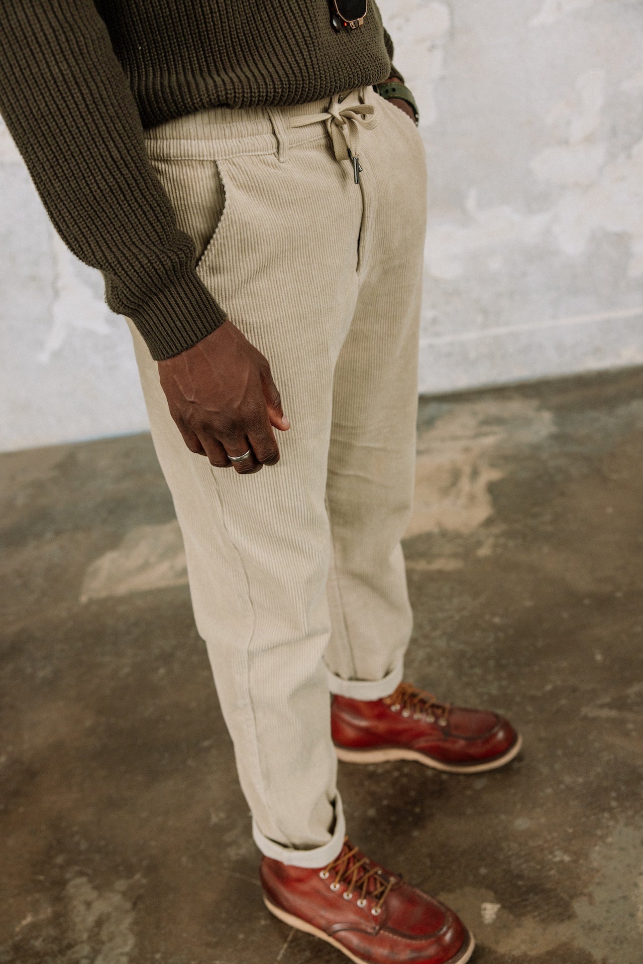 

Pantalon relax Hombres Derek Corduroy abbey stone | Freeman T. Porter