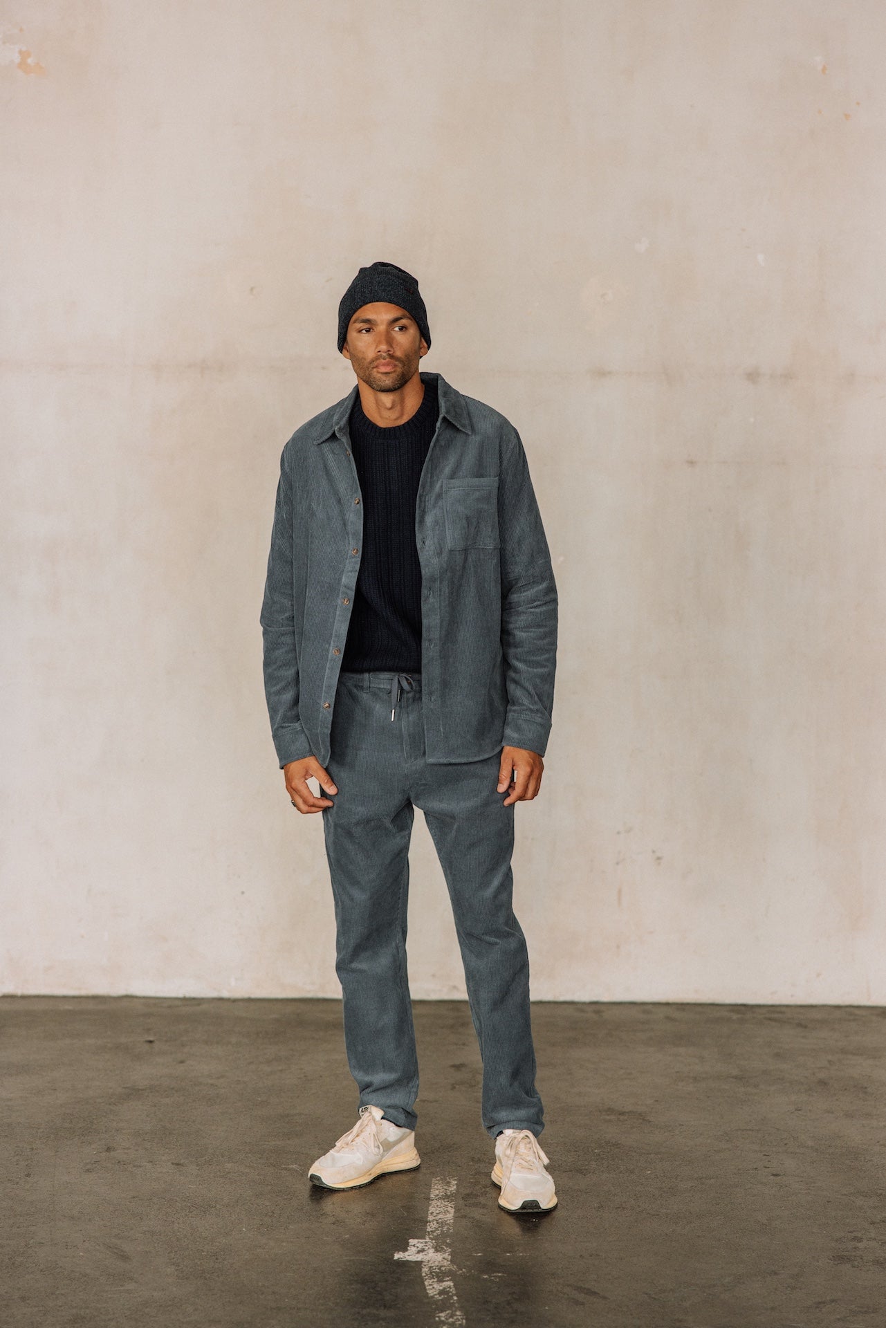 

Pantalon relax Hombres Derek Corduroy grisaille | Freeman T. Porter