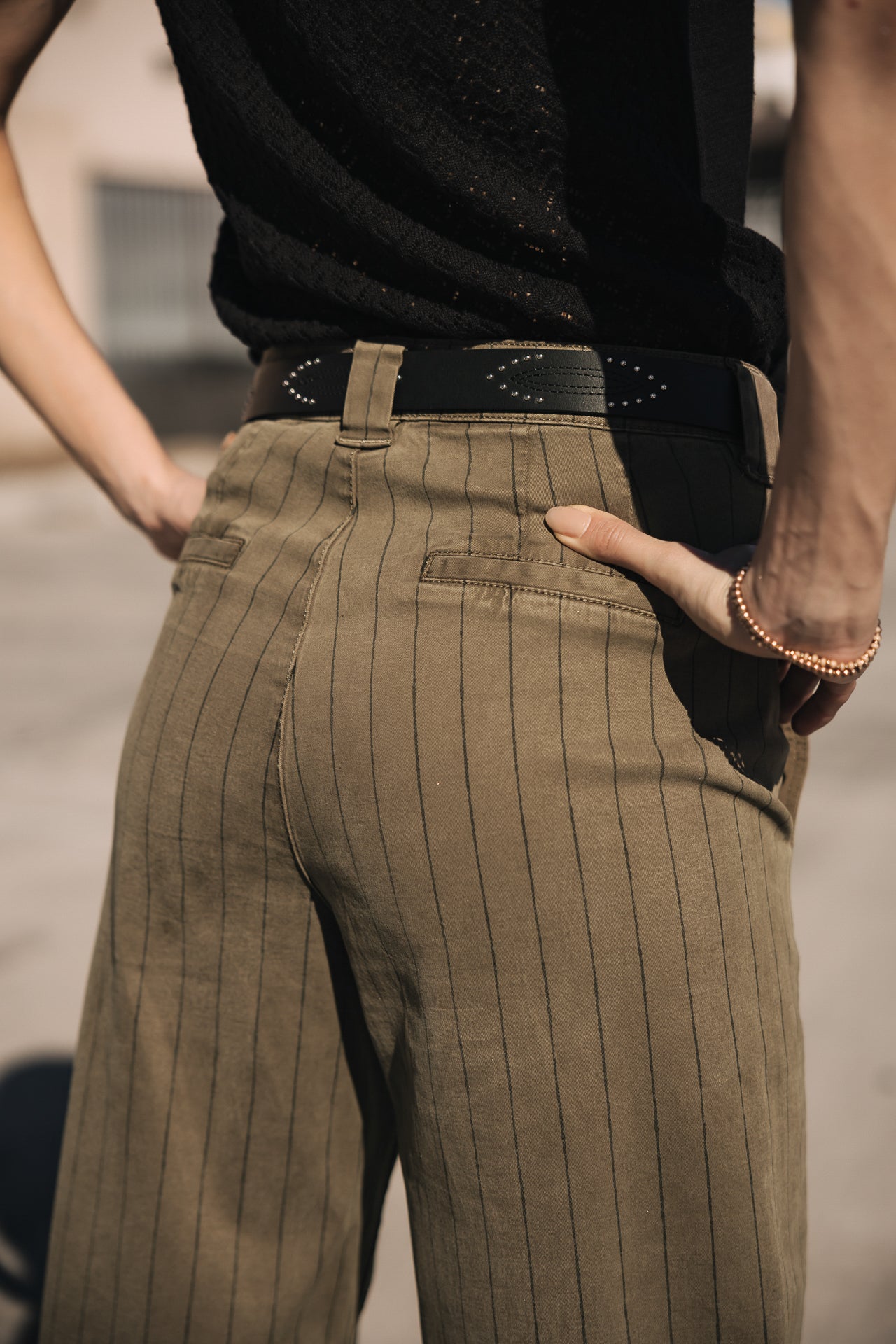 
              

Cropped balloon pants Woman Rosalia City Paléole tea leaf | Freeman T. Porter
            