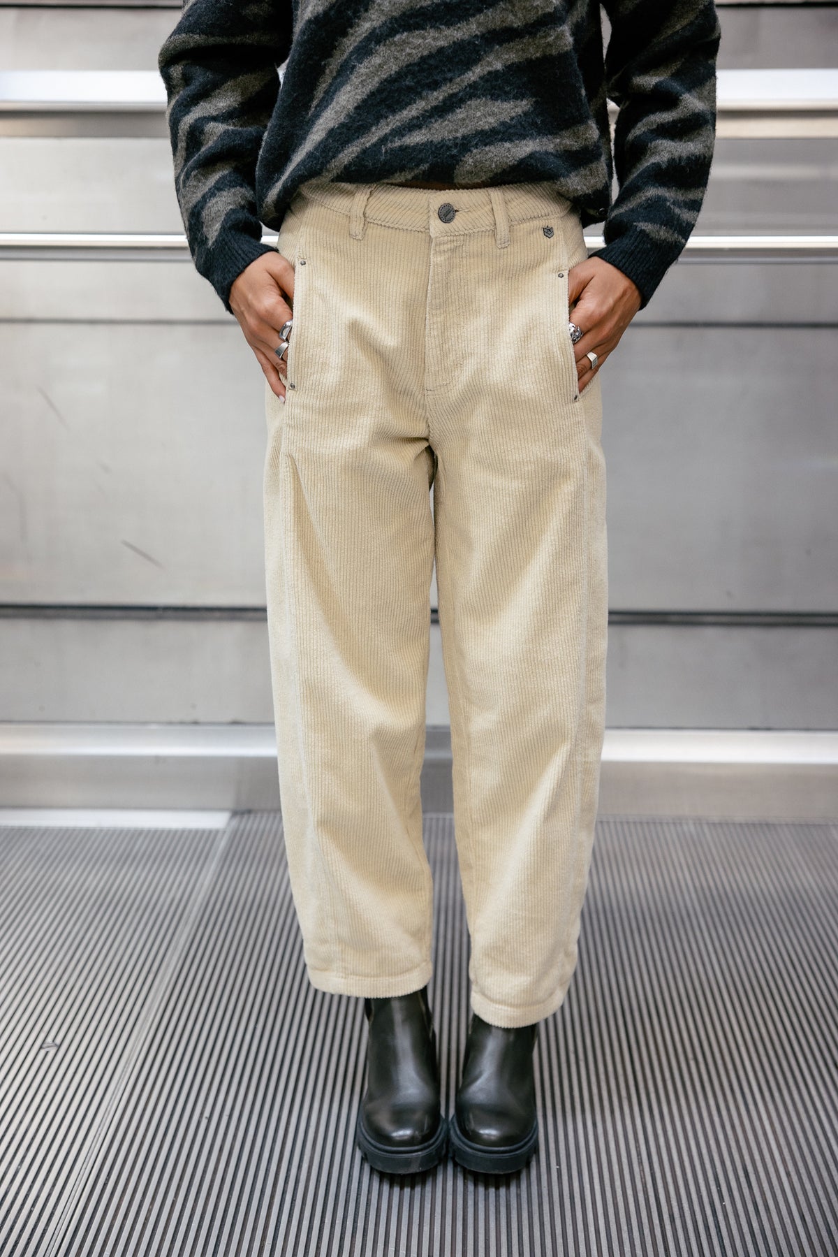 

7/8 barrel velvet trousers Women Rosalia Veluto overcast | Freeman T. Porter
