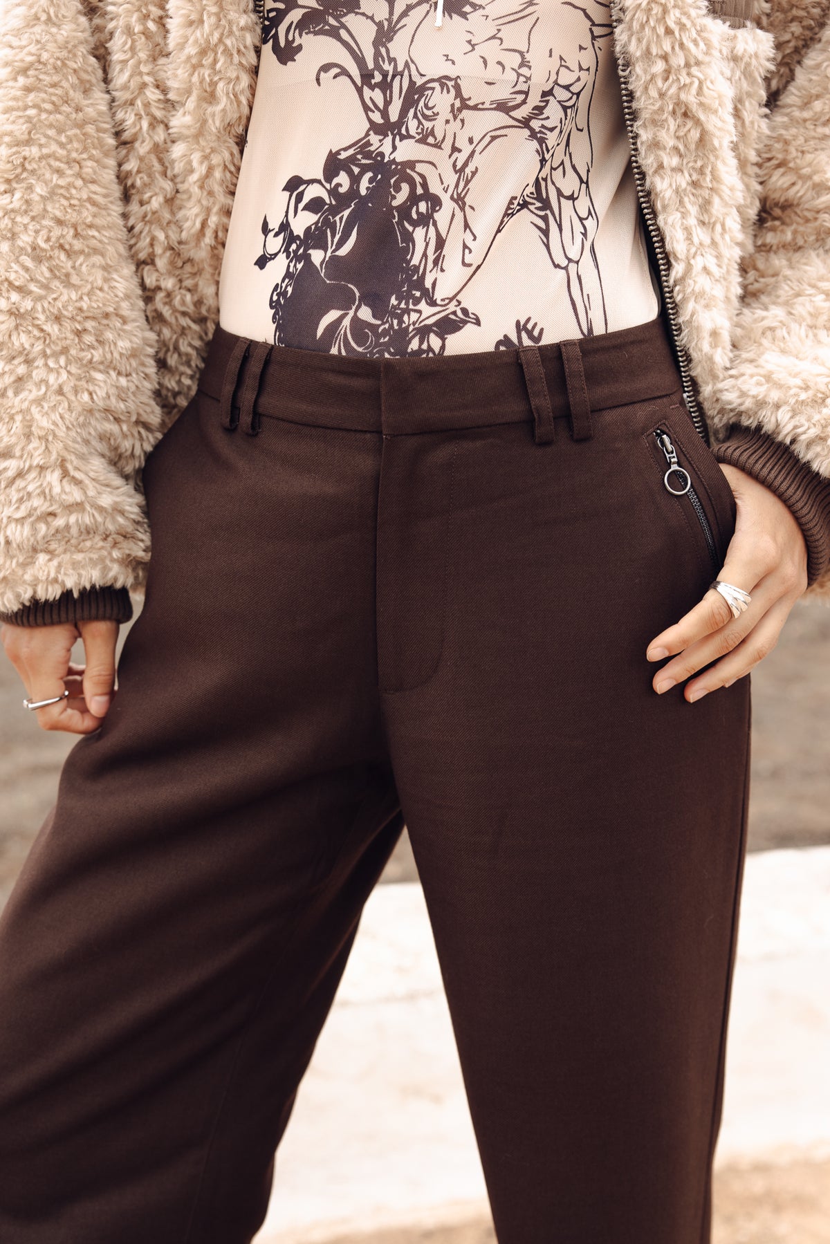 
              

Wide Leg Chino Damen Nickie Dust chocolate torte | Freeman T. Porter
            