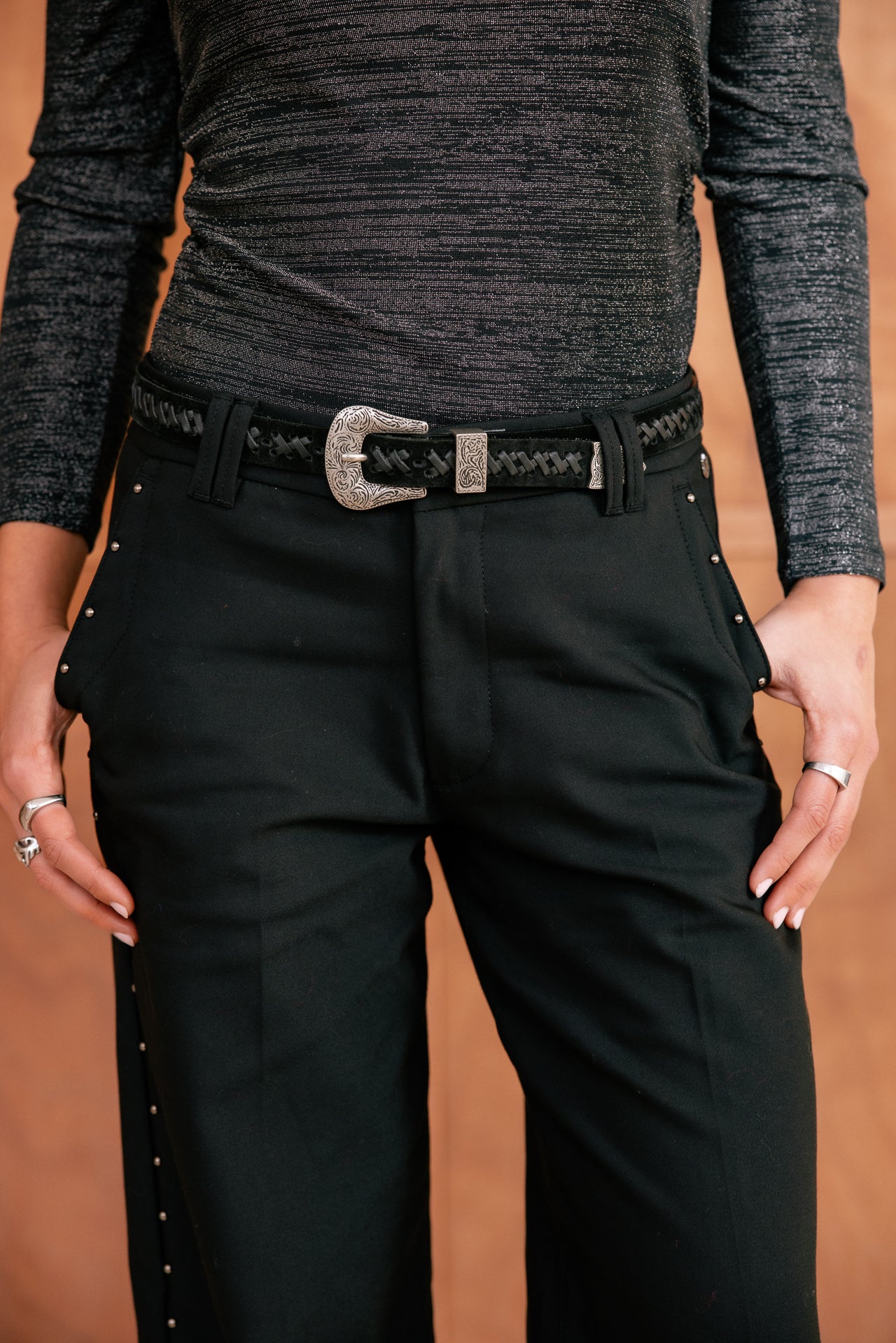 
              

pantalones chinos anchos Mujer Nickie Polyneo Studs black | Freeman T. Porter
            