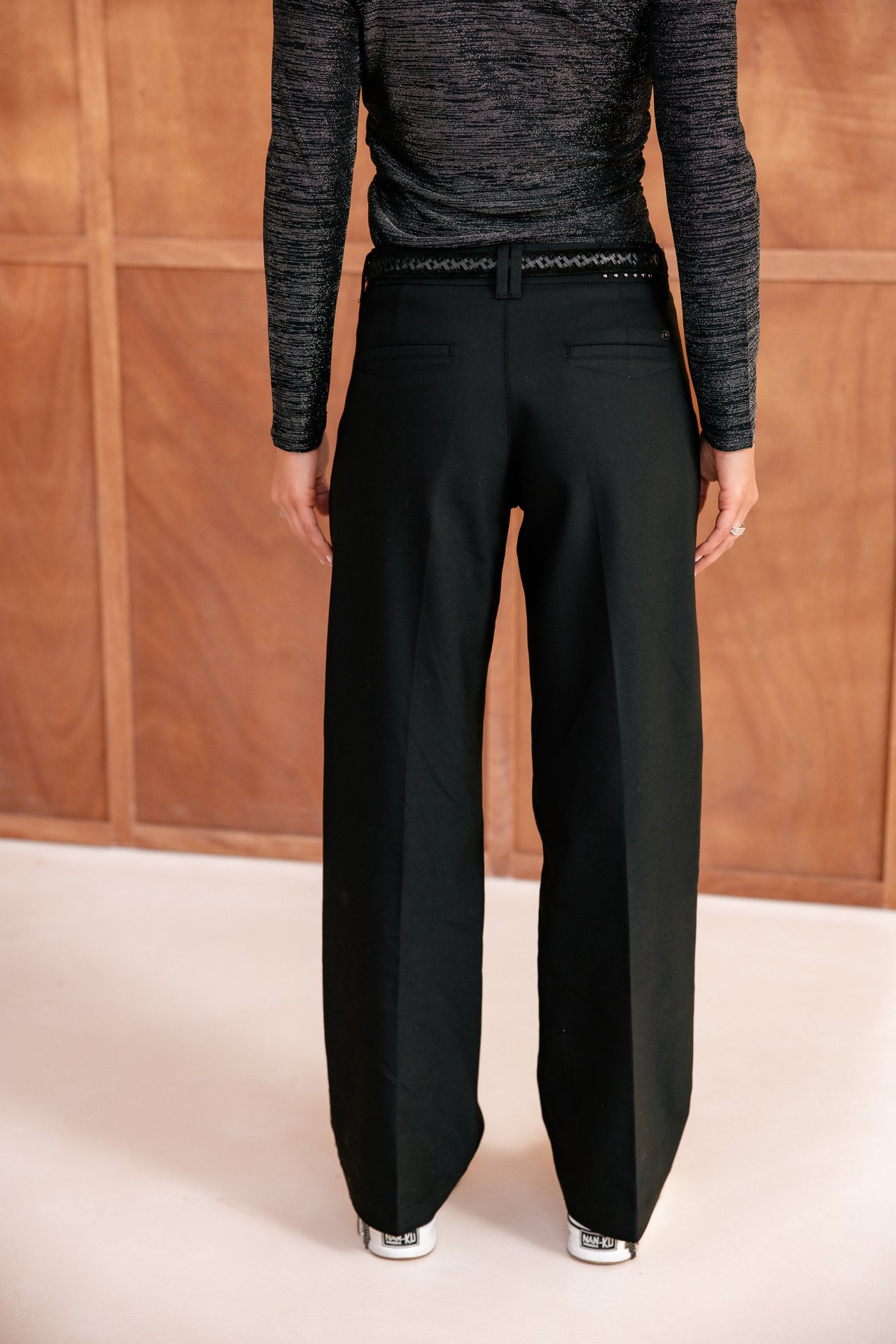 

Weite Chinohose Damen Nickie Polyneo Studs black | Freeman T. Porter