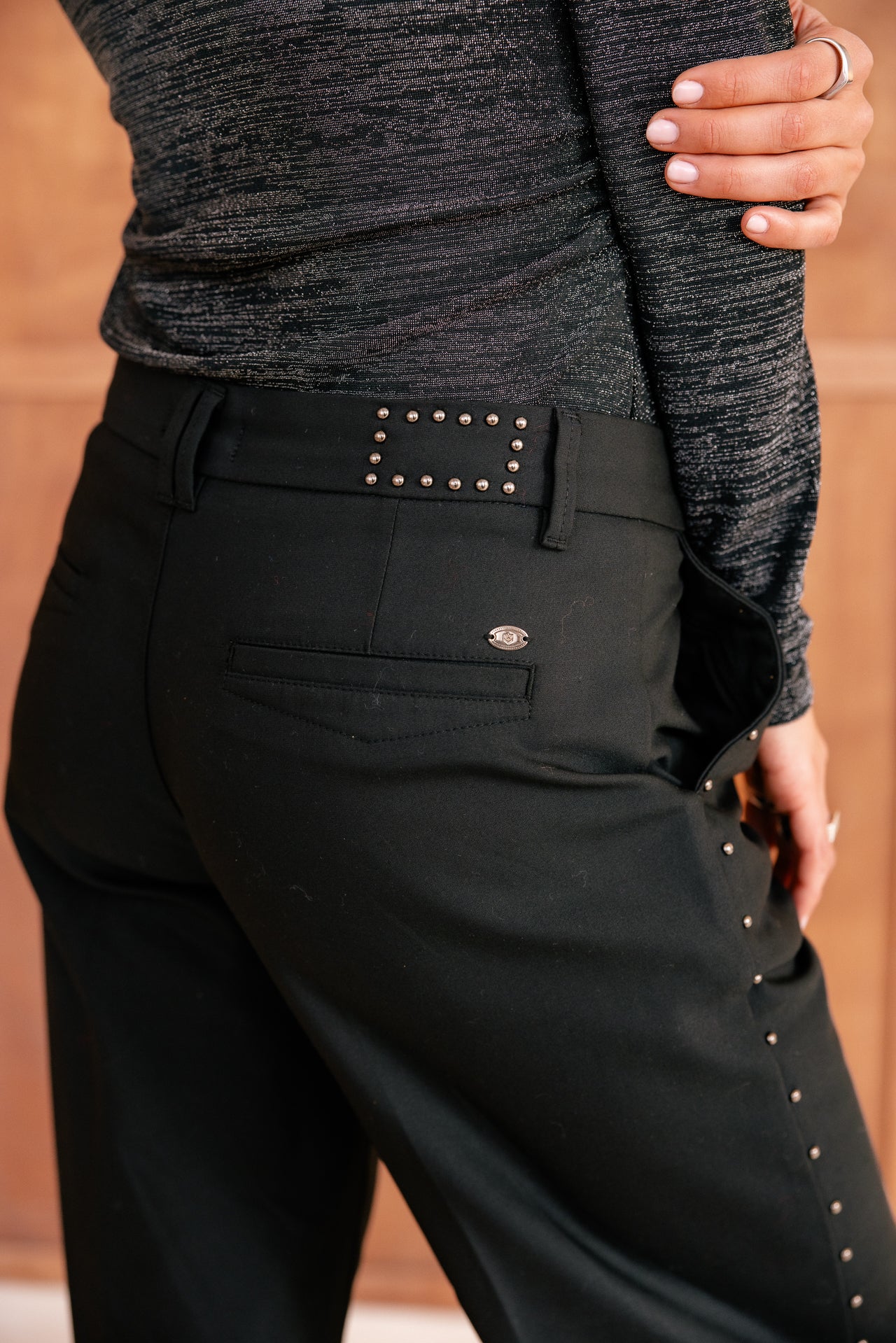 

Weite Chinohose Damen Nickie Polyneo Studs black | Freeman T. Porter