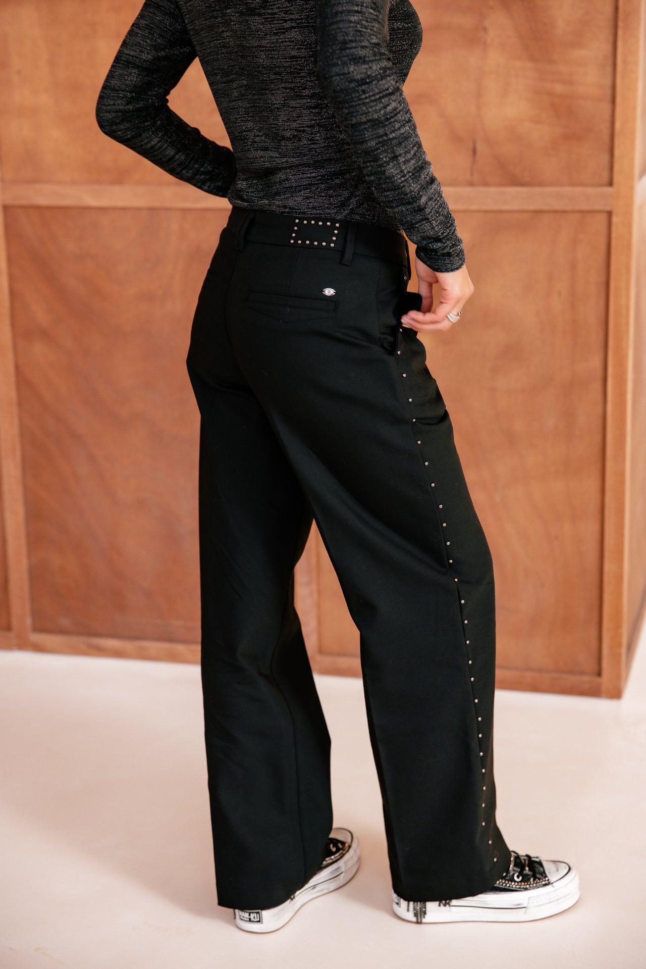 

Weite Chinohose Damen Nickie Polyneo Studs black | Freeman T. Porter