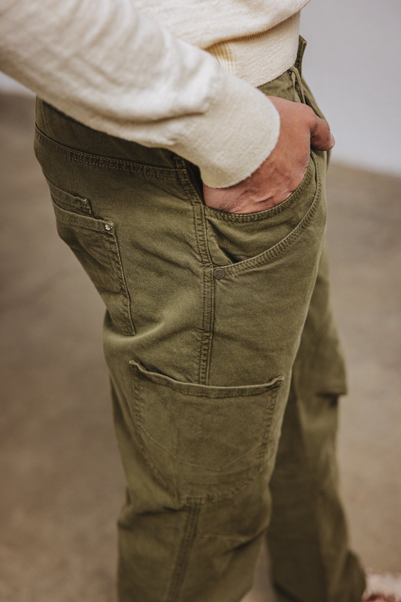 

Pantalon carpenter Unisex Samuel Dobbily olive night | Freeman T. Porter