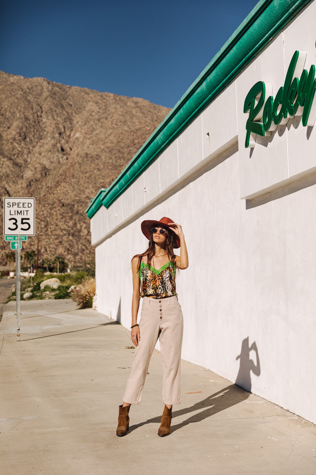 

Pantalon boyfriend droit Femme Sloane Lecce simply taupe | Freeman T. Porter