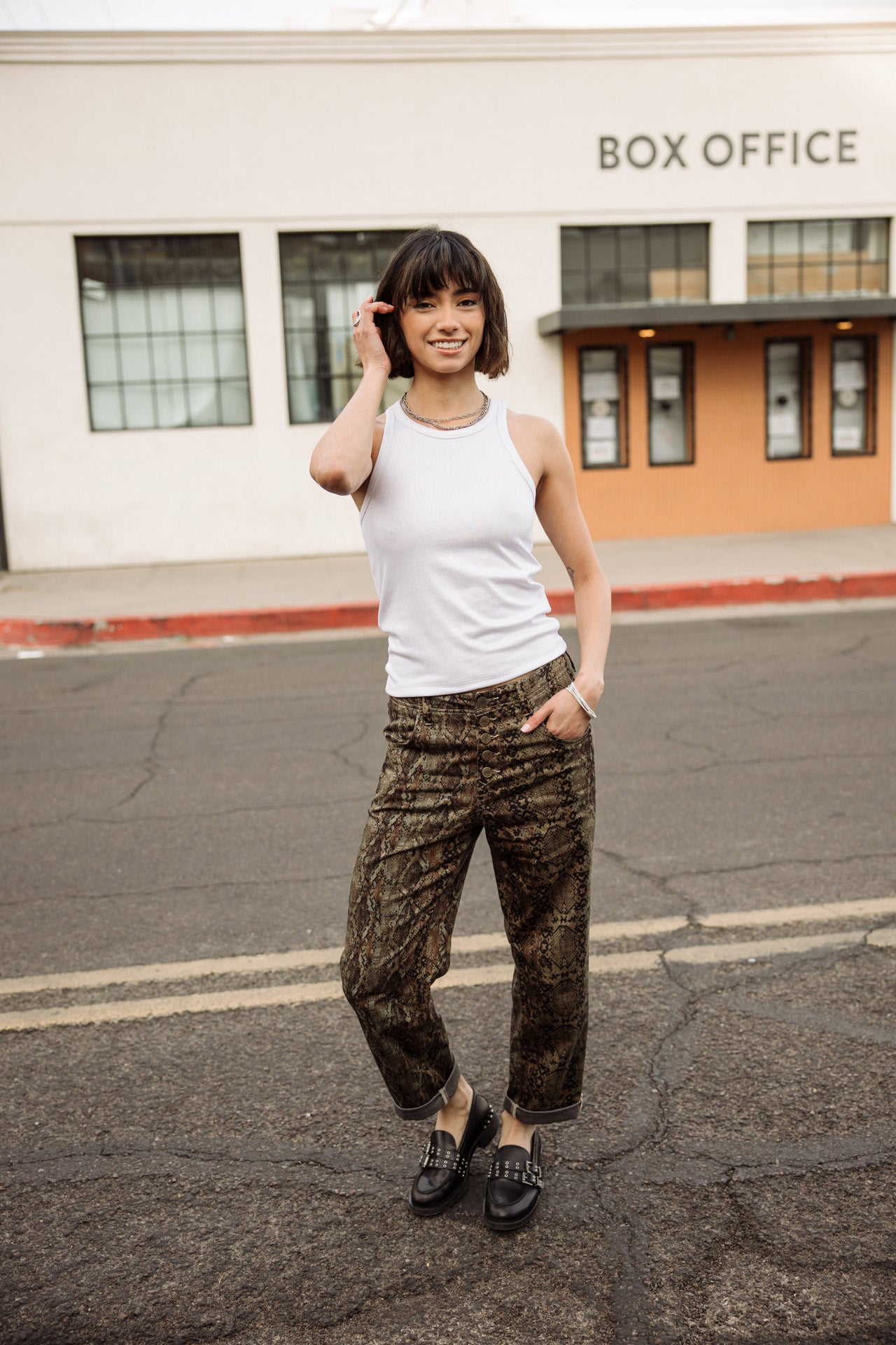 
              

Straight-leg boyfriend pants Woman Sloane Mamba original | Freeman T. Porter
            