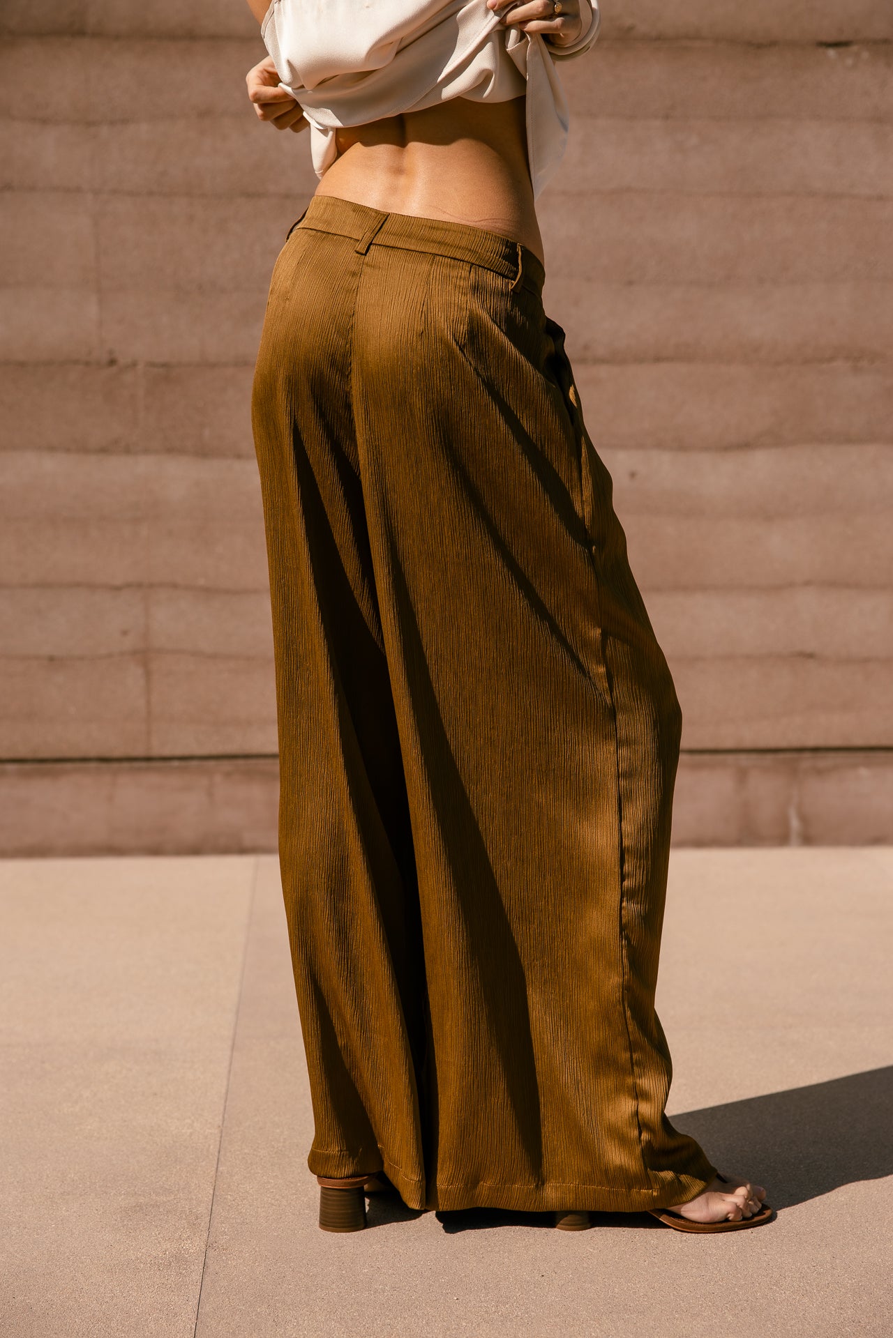 

Pantalon large taille haute Femme Paolina Creased bistre | Freeman T. Porter