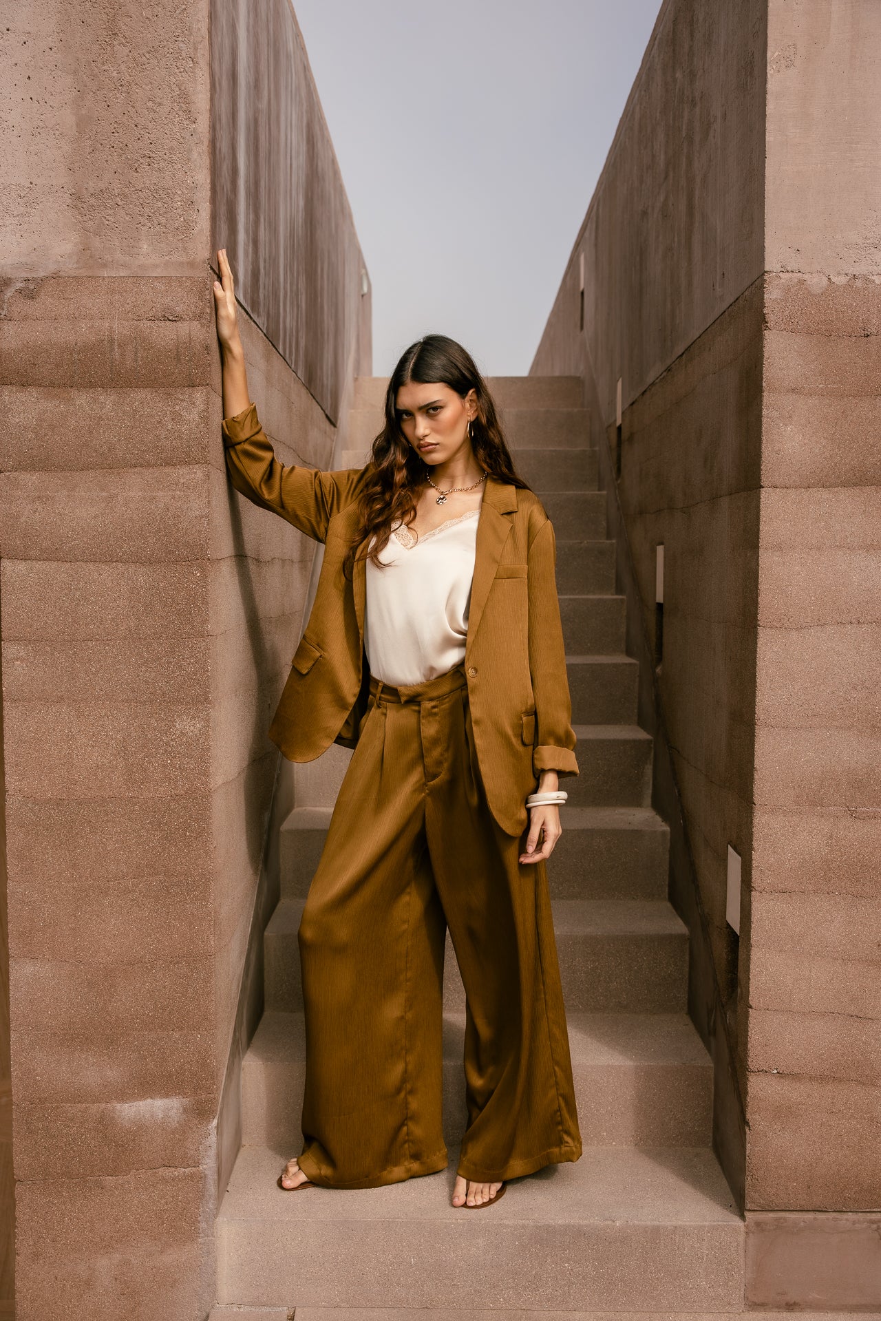 

Pantalon large taille haute Femme Paolina Creased bistre | Freeman T. Porter