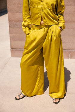 

Pantalon large taille haute Femme Paolina Silken golden olive | Freeman T. Porter