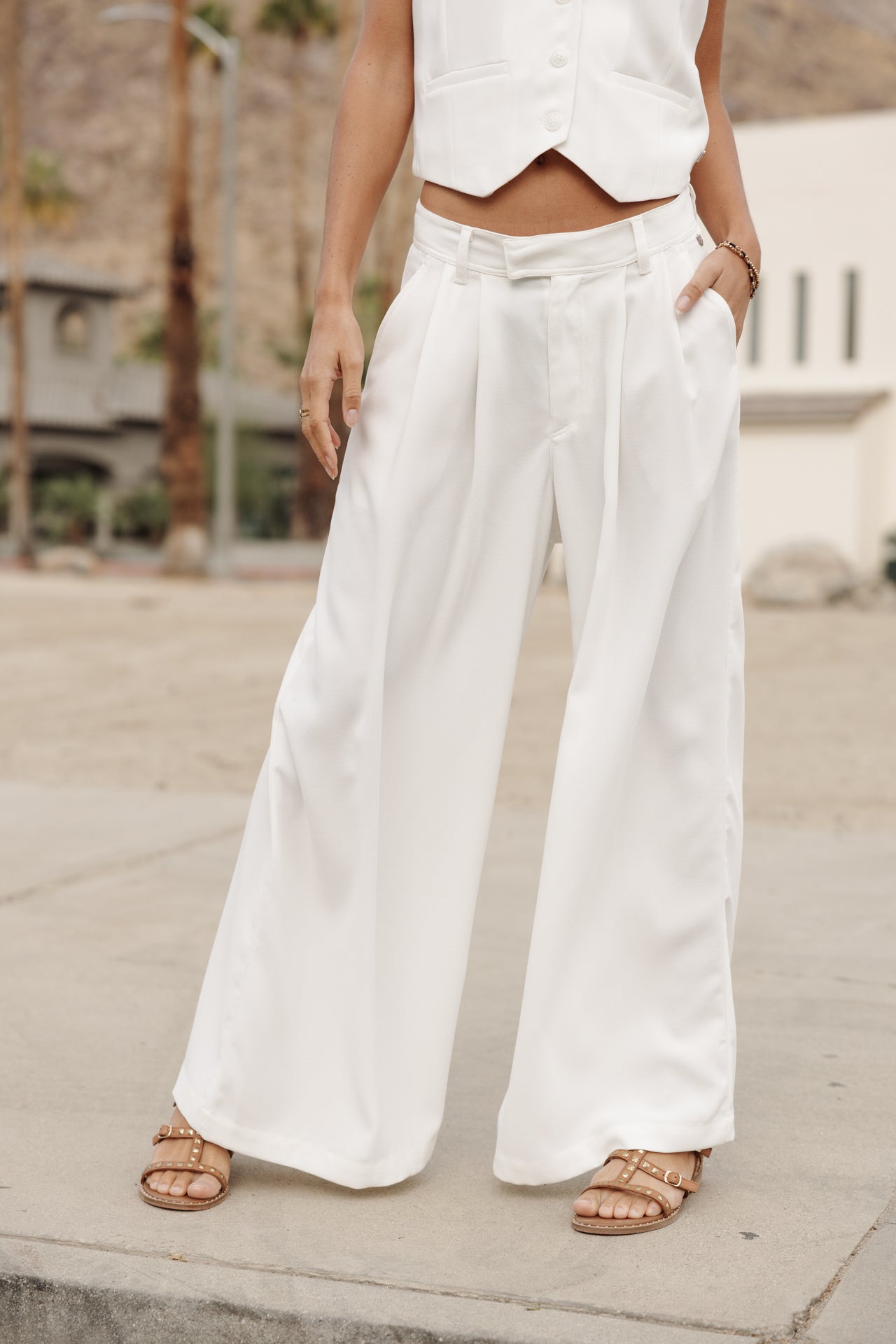   
            

Weit geschnittener Hose mit hoher Taille Damen Paolina Toscana off white | Freeman T. Porter
          