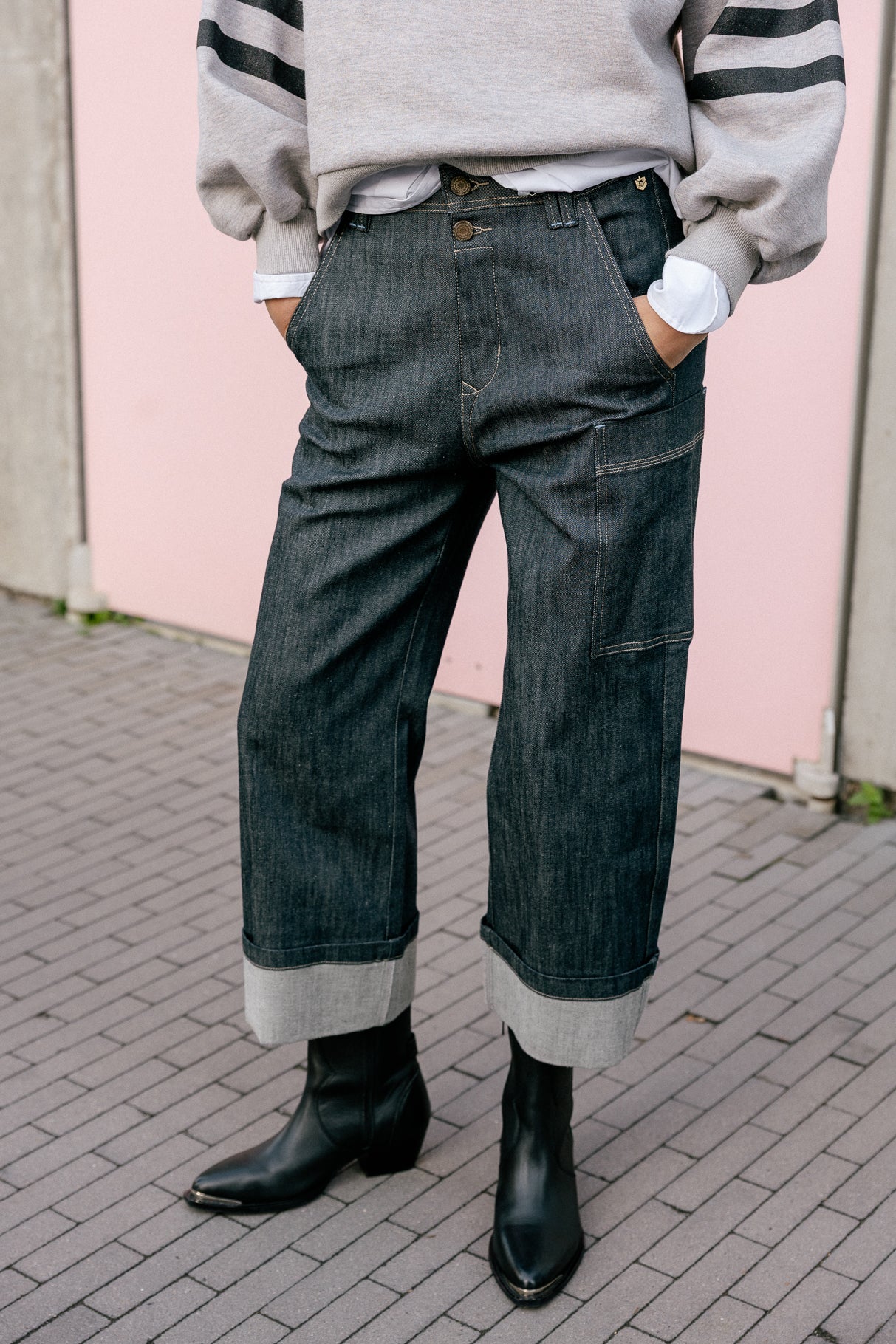 
              

Jeans cargo cropped Femme Charly buji | Freeman T. Porter
            