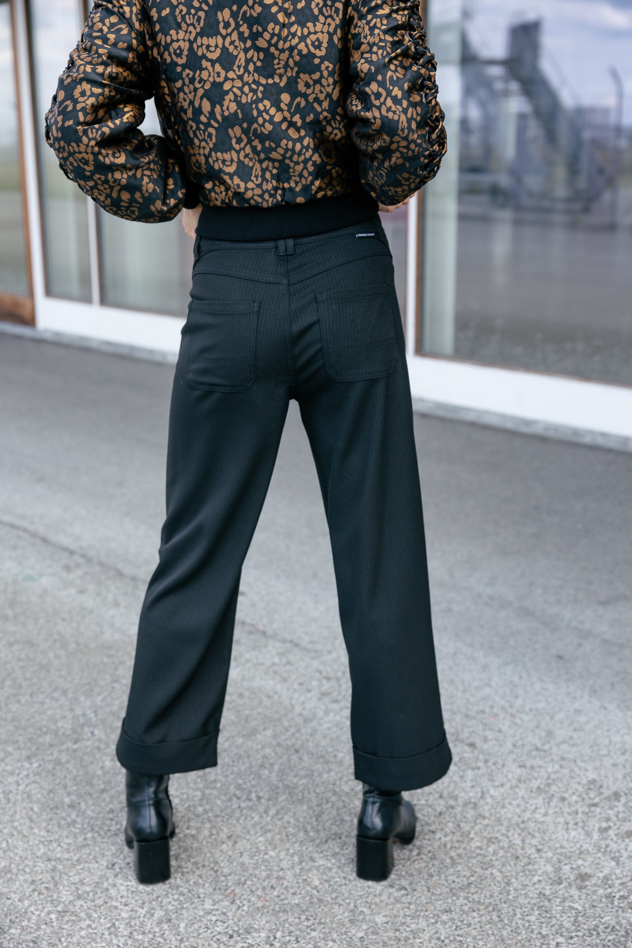 

Cropped Wide Leg Hose Damen Alice Cascada black | Freeman T. Porter