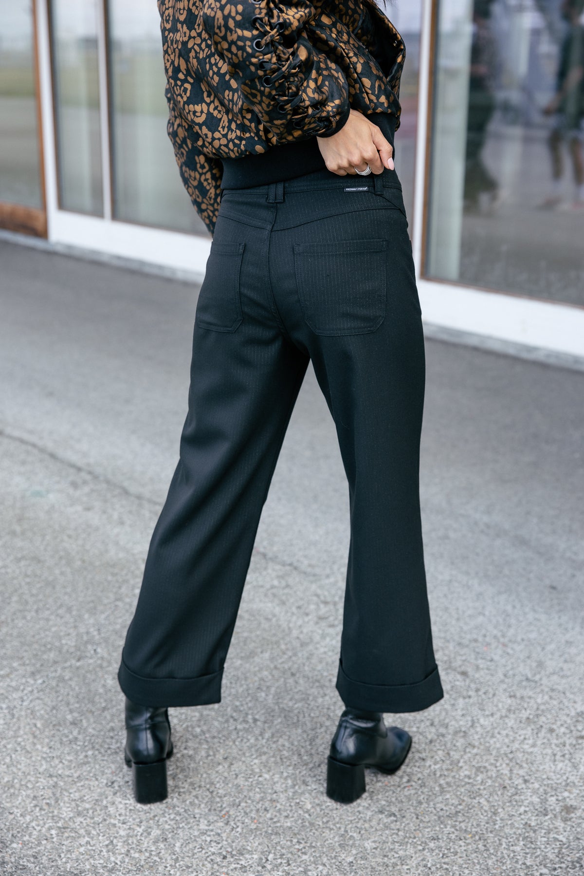

Cropped Wide Leg Hose Damen Alice Cascada black | Freeman T. Porter