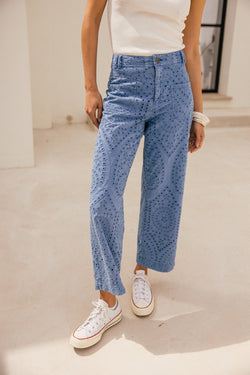

Pantalon large brodé Femme Alice Embroidery denim blue | Freeman T. Porter