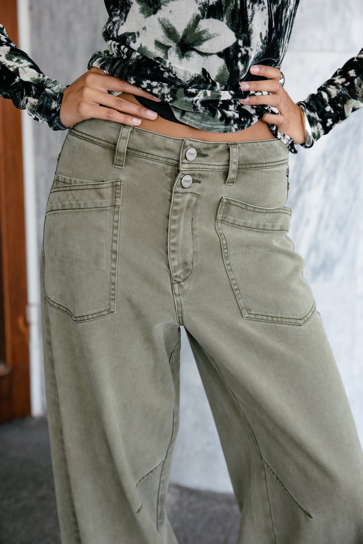 
              

Pantalon droit large Femme Gaby Dolls dusty olive | Freeman T. Porter
            