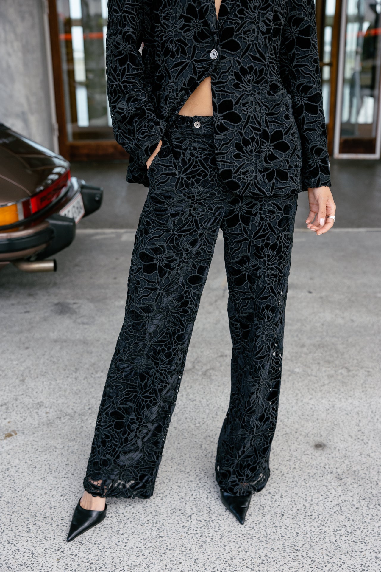   
            

Pantalon large taille haute Femme Sharon Velvet Lace black | Freeman T. Porter
          