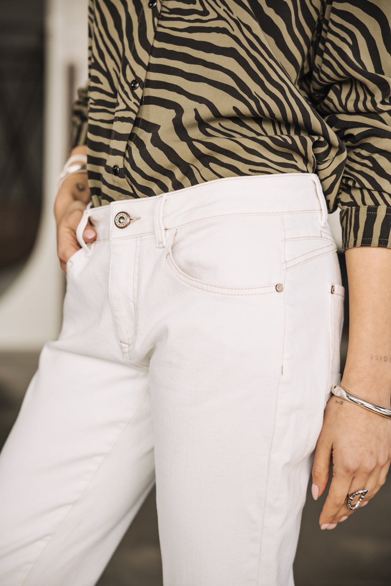 

Pantalon cropped Femme Sophy Andalousia off white | Freeman T. Porter