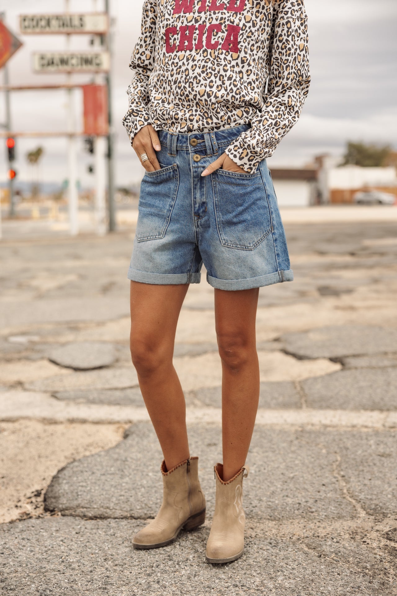   
            

Flared shorts Woman Lizy jaori | Freeman T. Porter
          