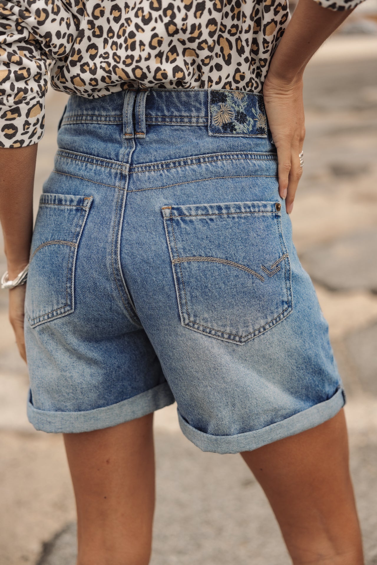 

Flared shorts Woman Lizy jaori | Freeman T. Porter