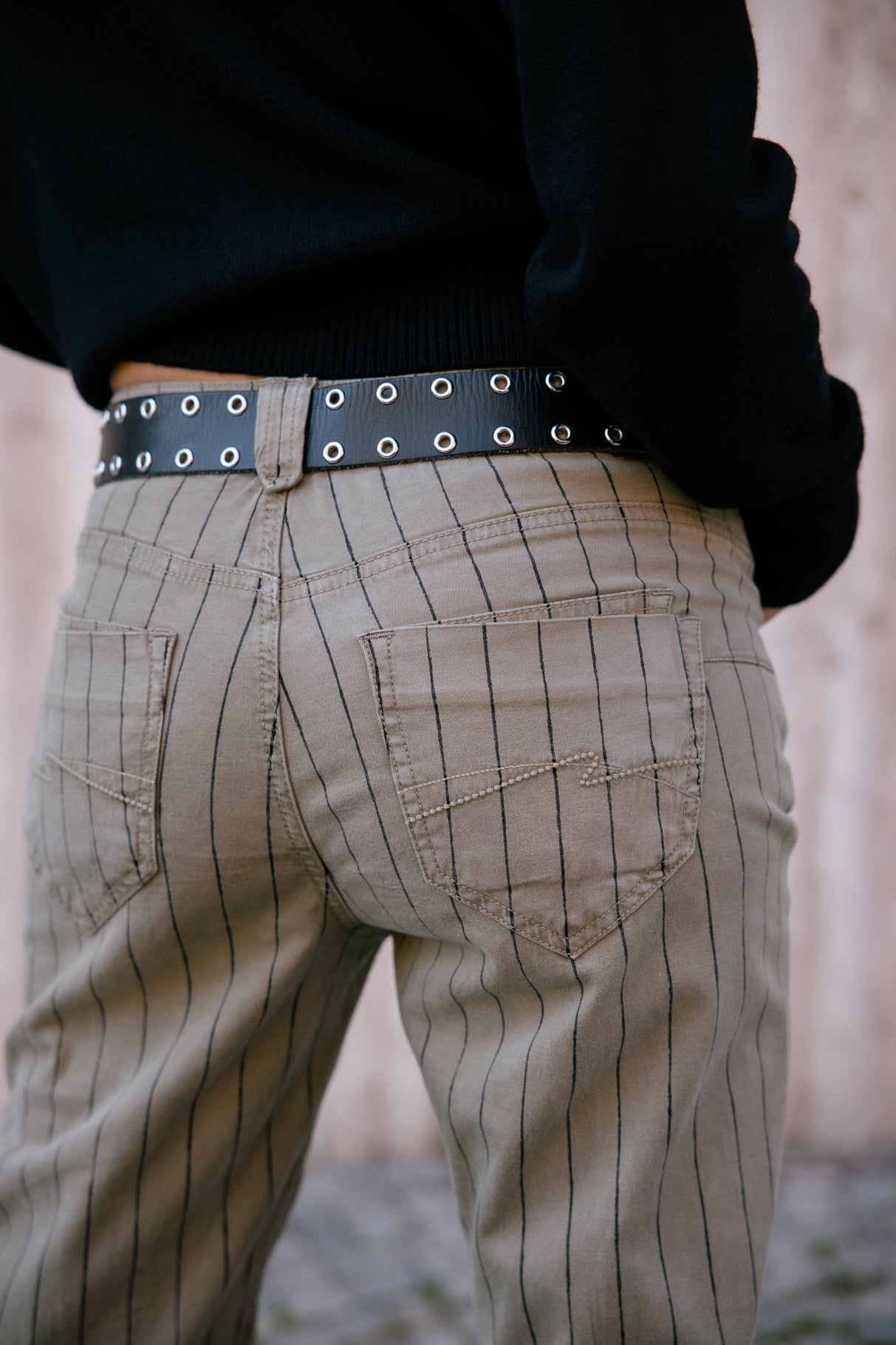 

Pantalon cropped boyfriend Femme Timea Paleole deep lichen green | Freeman T. Porter